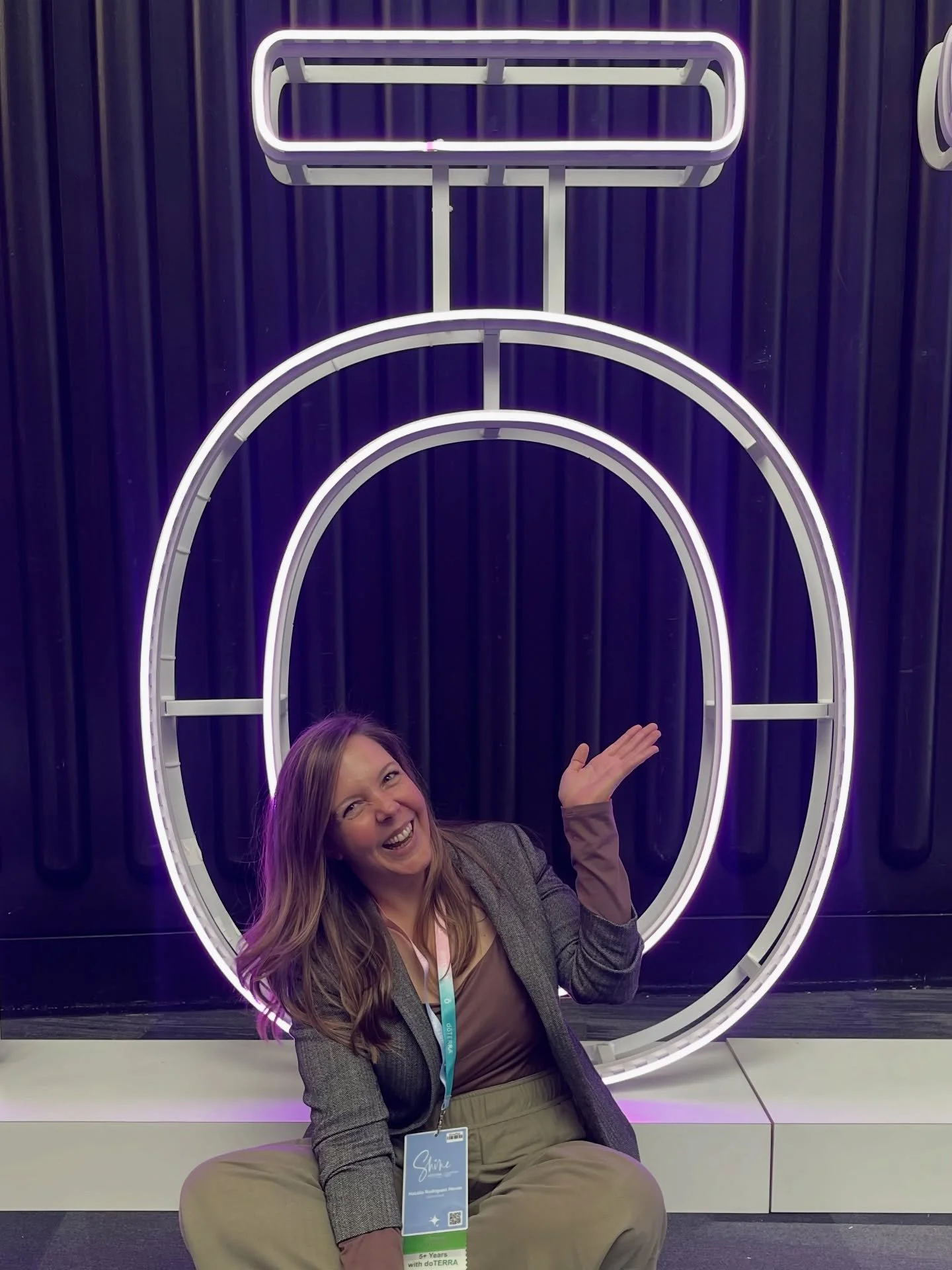 37 years BOLD! ✨

I started my day up in the air, coming back home after the most wonderful week at dōTERRA's Global Convention in Utah. My heart is full, my spark is back and I can't wait to tell you all about it!

Here's to a new turn around the su