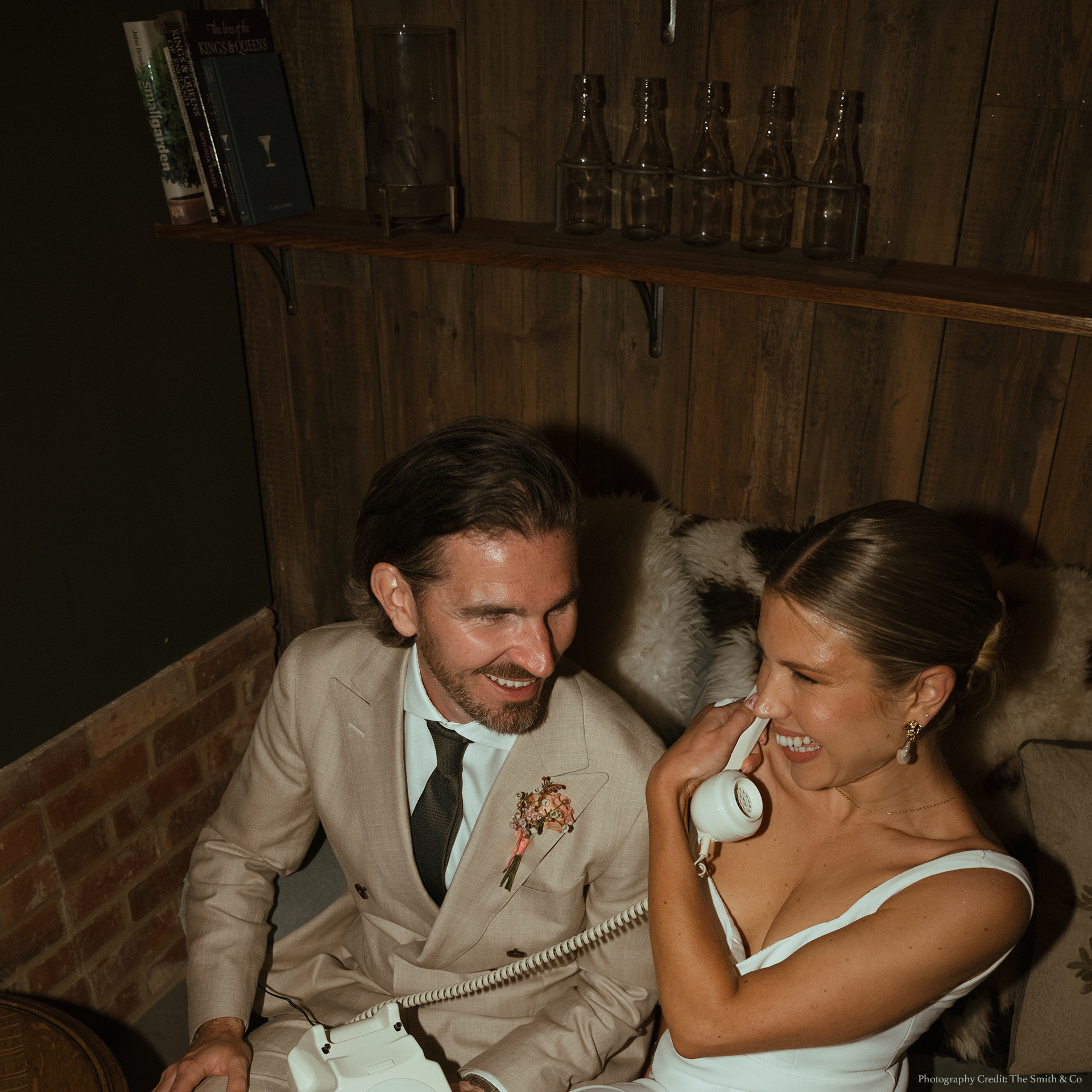 bride-and-groom-with-audio-guest-book.png