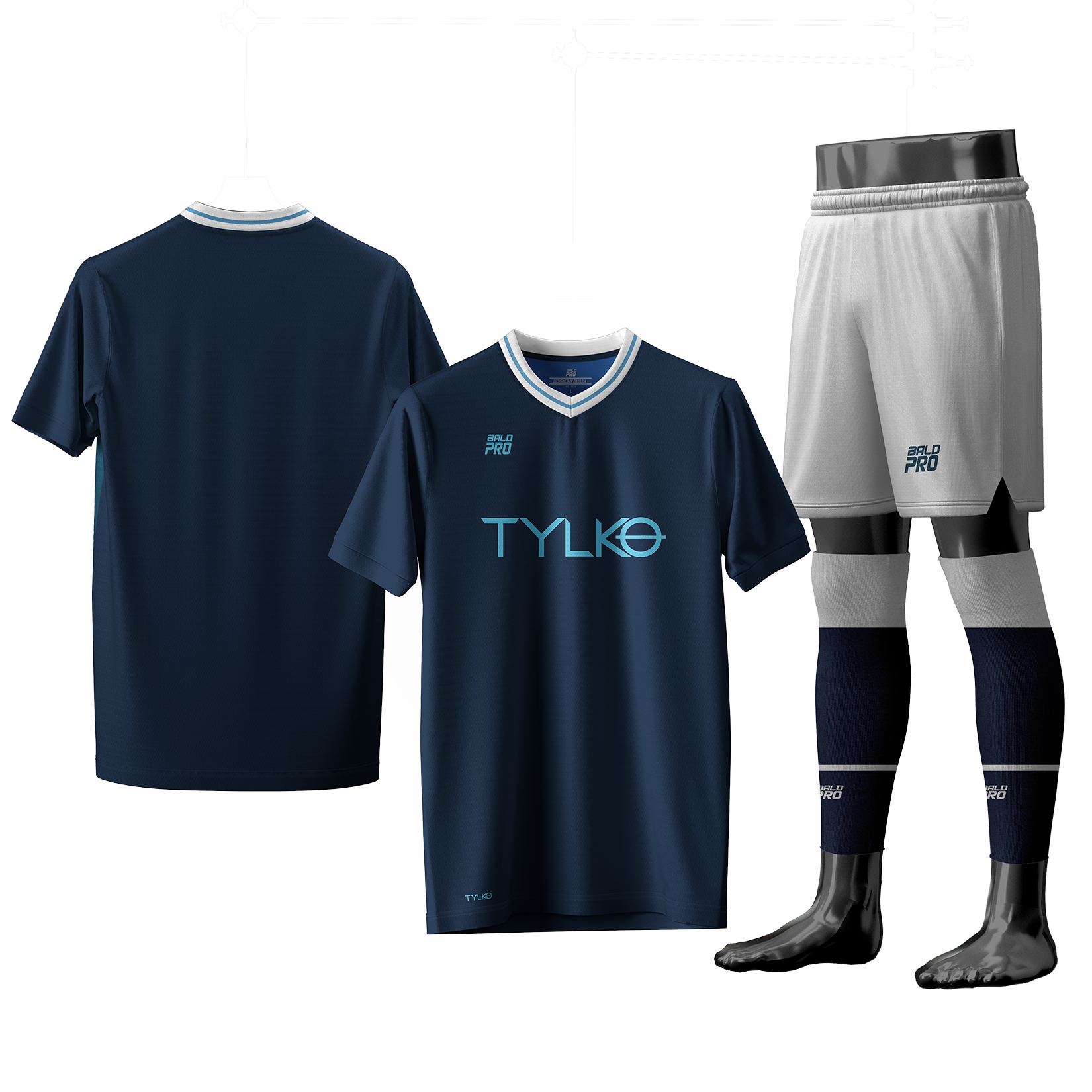 Fußballtrikots und -hose in dunklem Blau mit weißen Details, auf einem Mantelständer präsentiert.