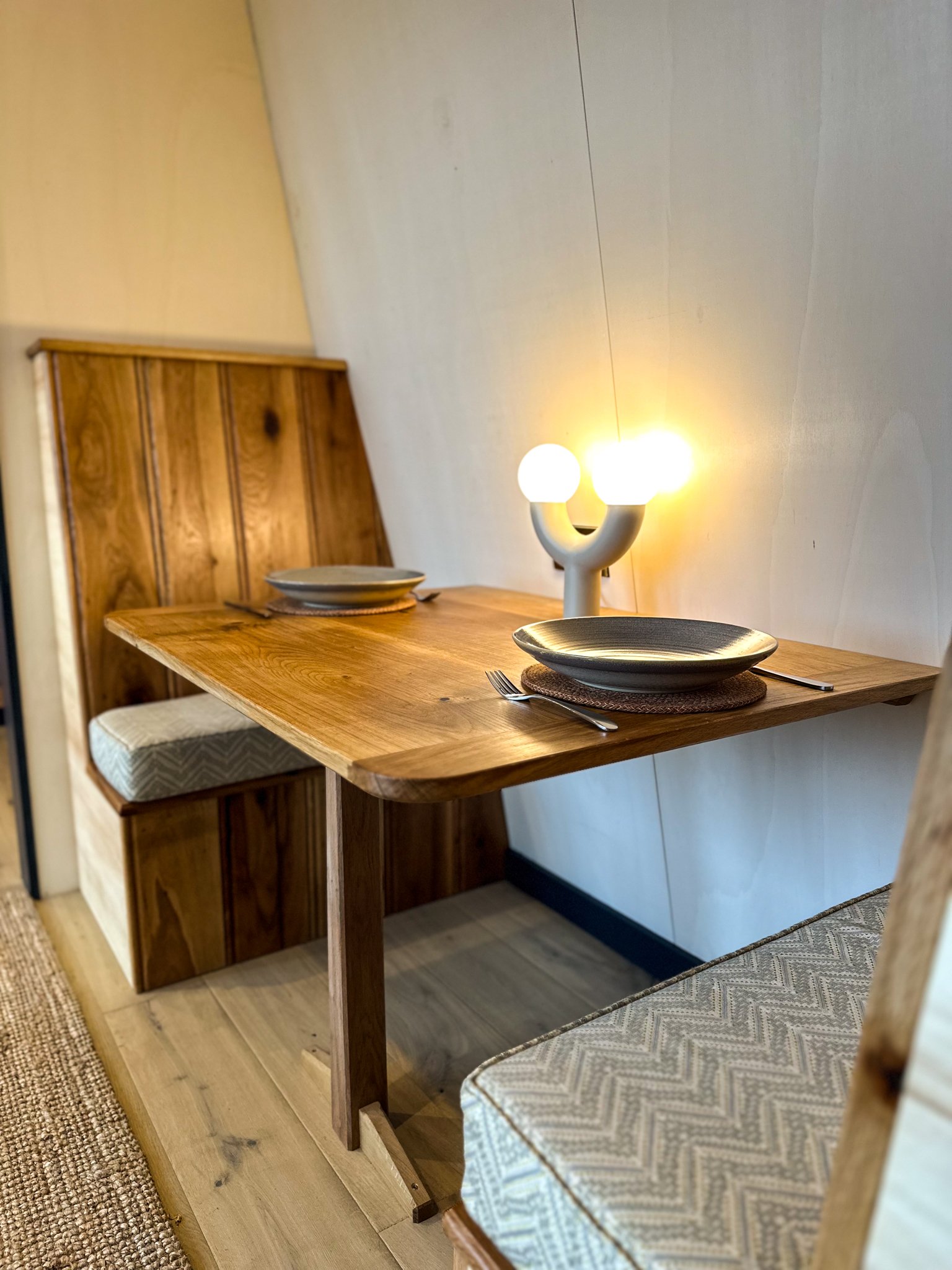 Cabin_Inside_Tea_11.jpg