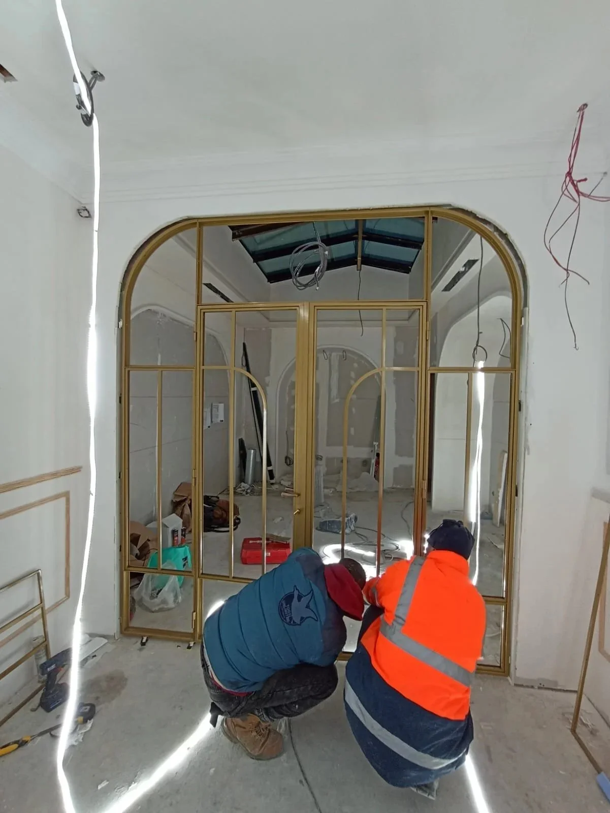 Chantier-Ho%CC%82tel-Claridge-Re%CC%81novation-Verrie%CC%80re.jpg