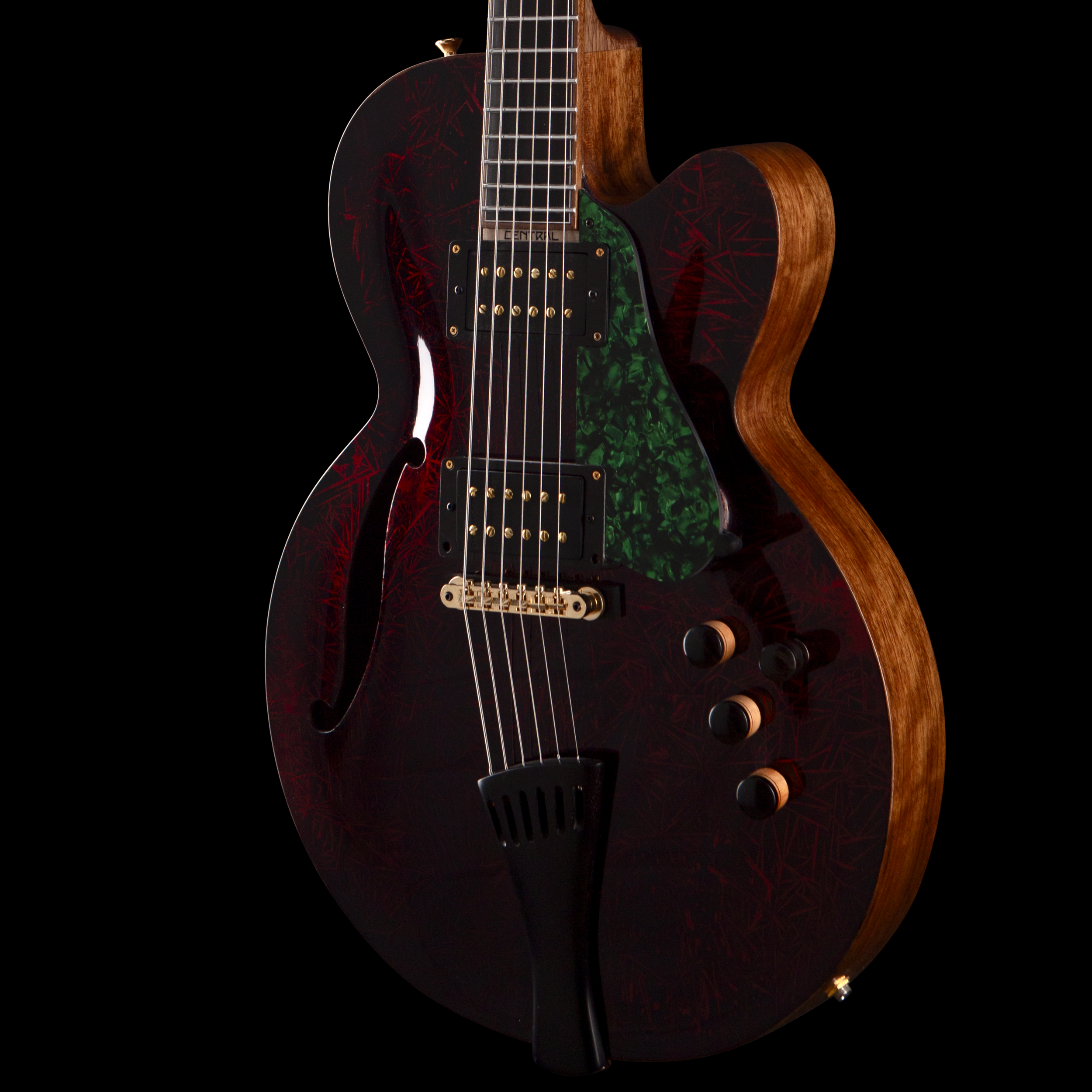 enTour 2026 Guitarras Jaen - Central - Body Front.png