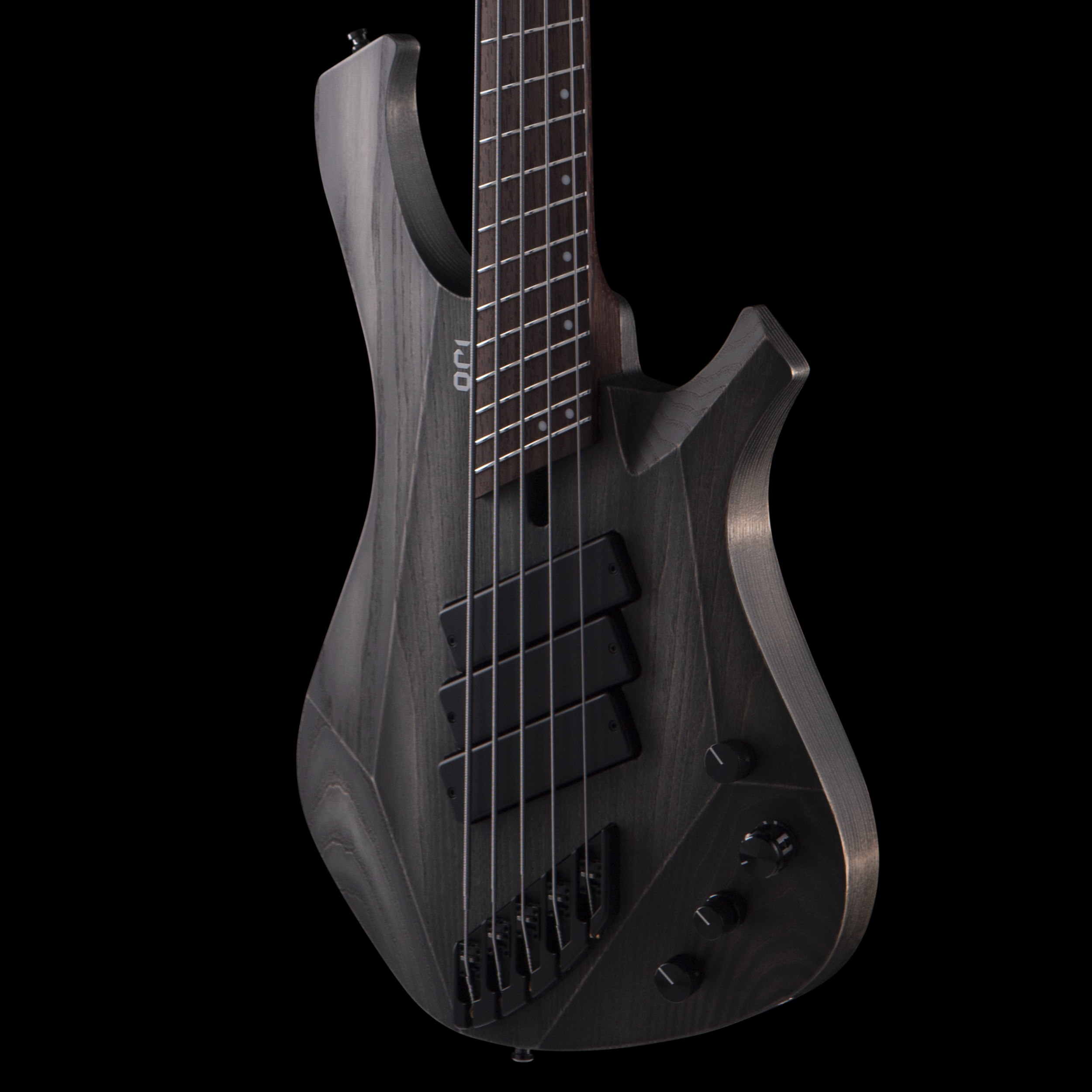 enTour 2026 Mayones Bass ORI 5 - Body Front.png