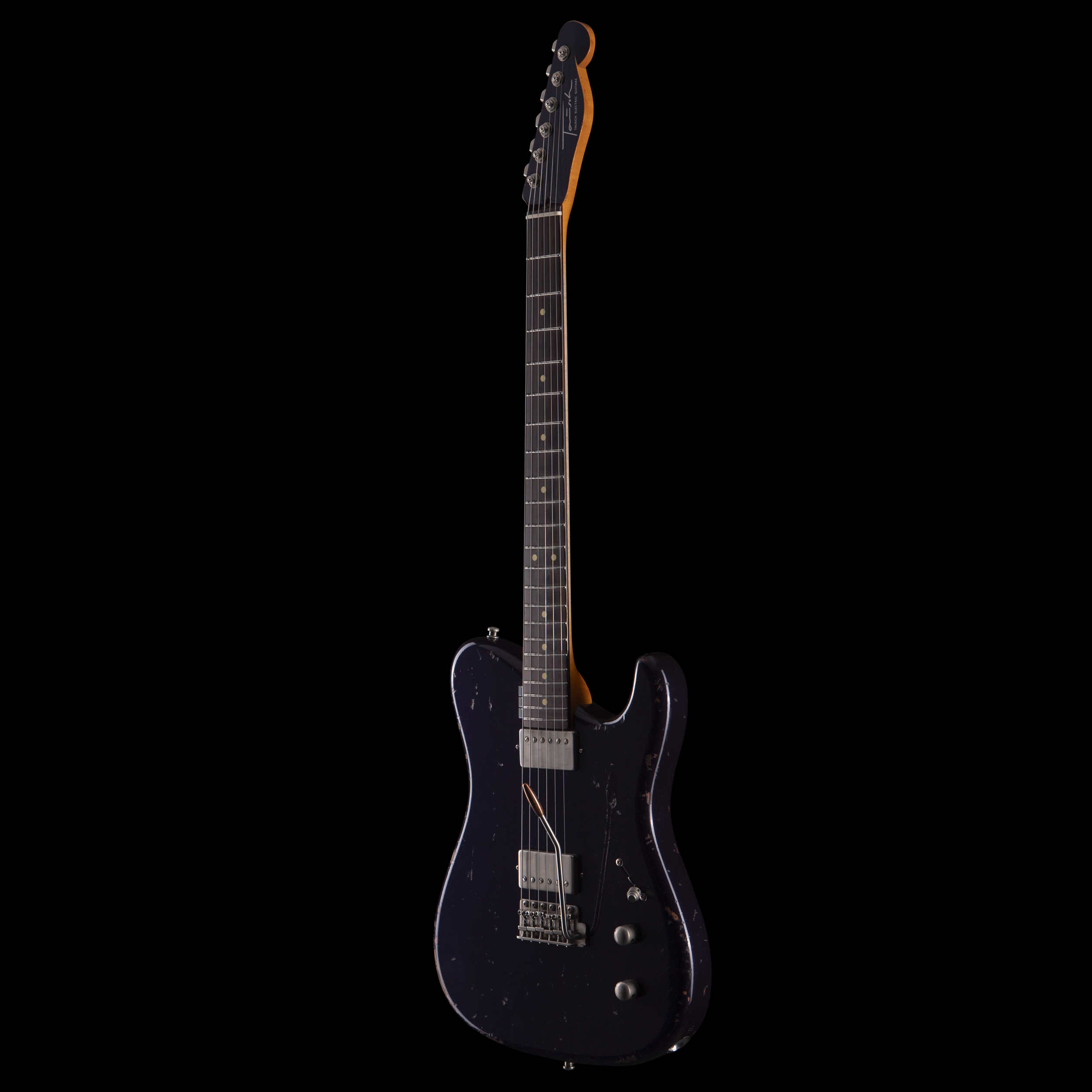enTour 2026 Tausch Guitar RAW 665 Plum - Front Full.png
