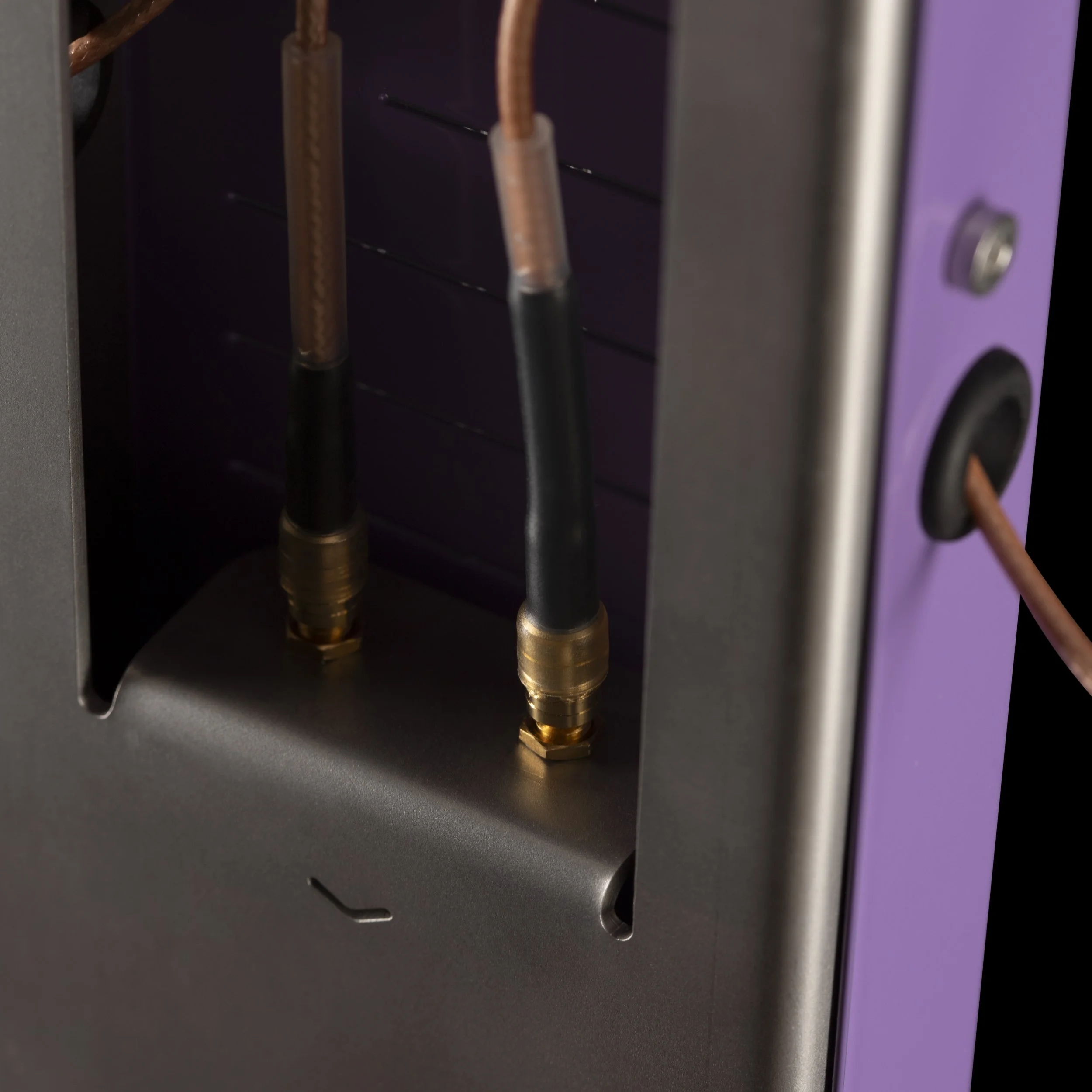 enTour 2026 Verso Instrument LOG Plugs Detail.jpg
