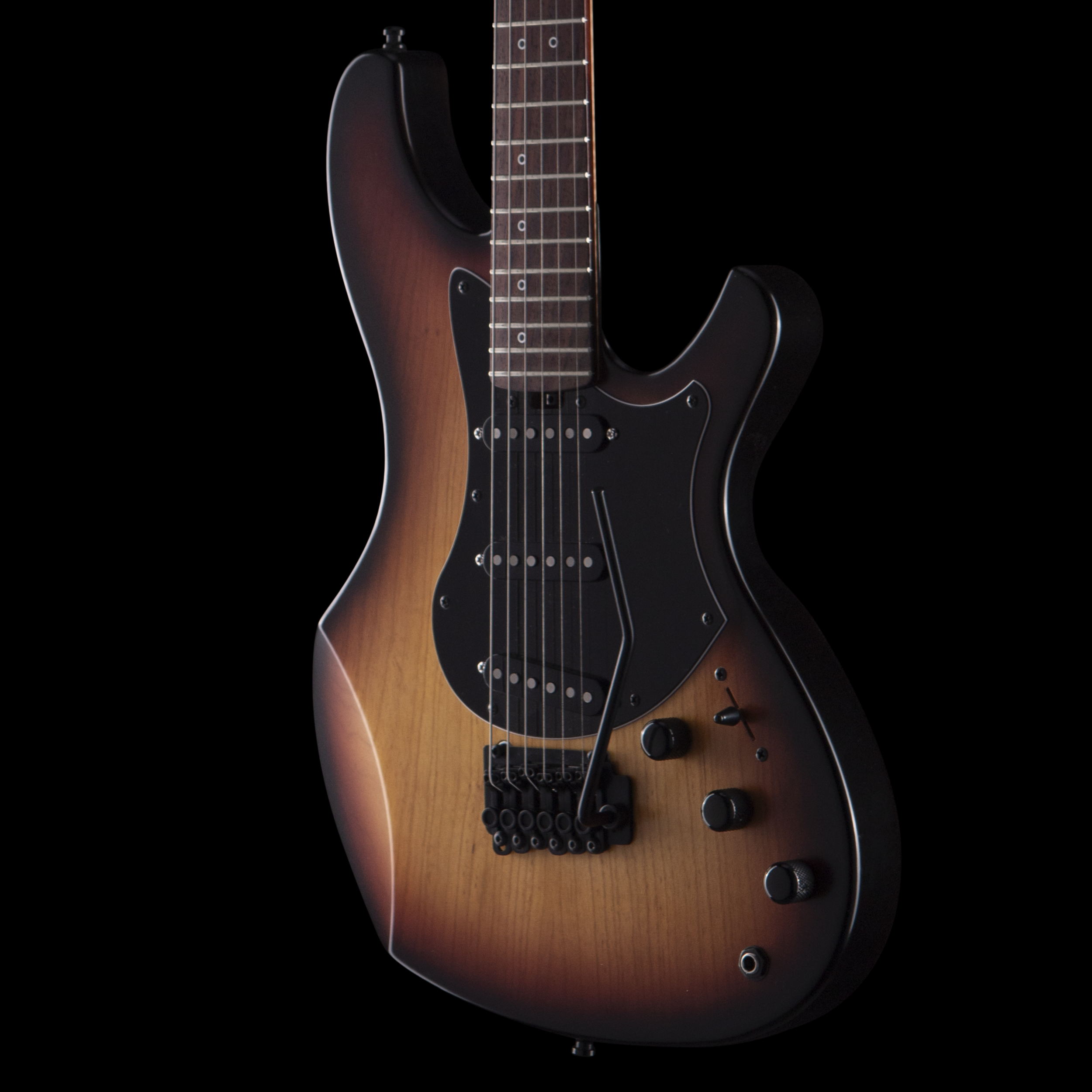 enTour 2026 Torzal Guitar Crescent- Body Front.png