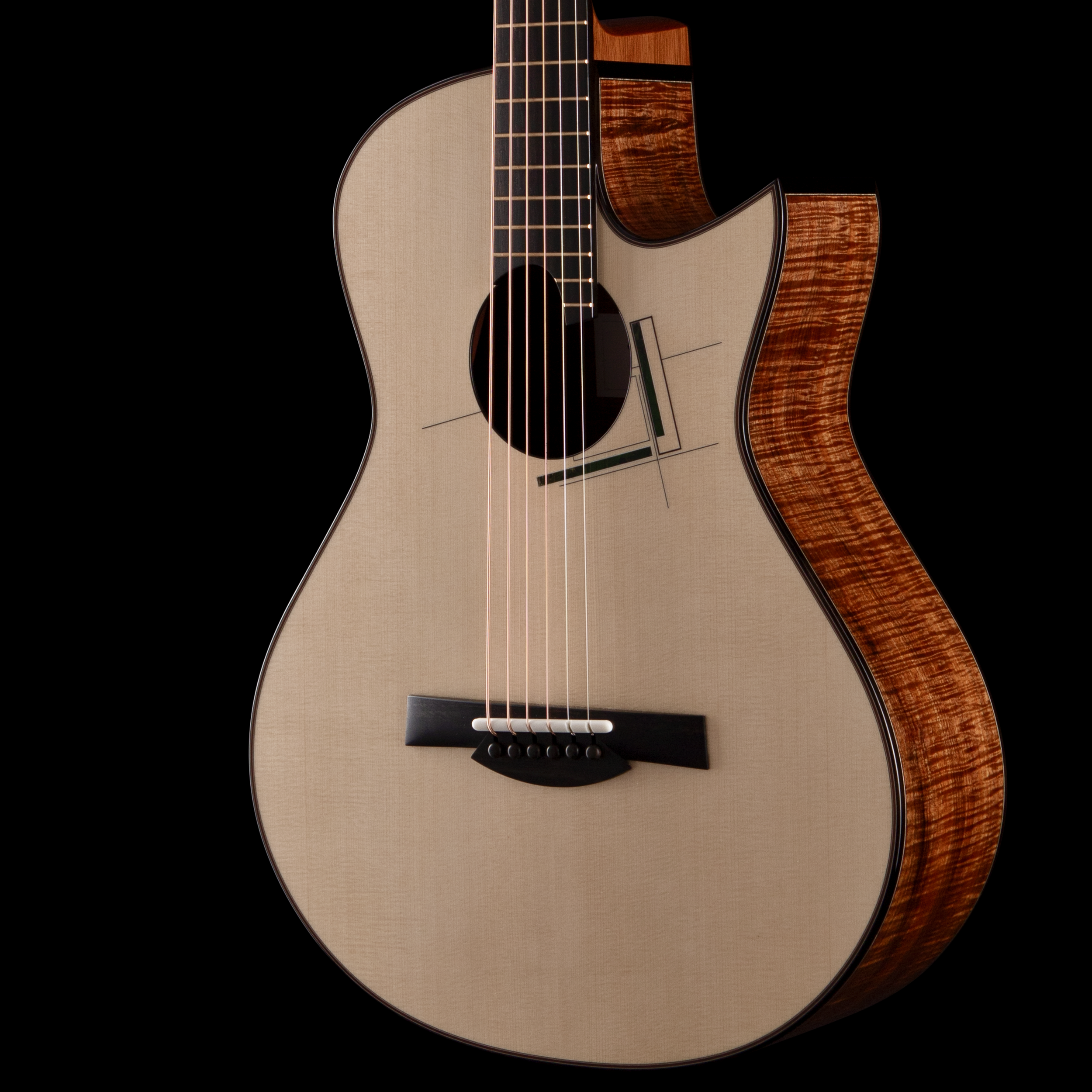 enTour 2026 Spohn Guitars OM-C 12-fret - Body Front.png