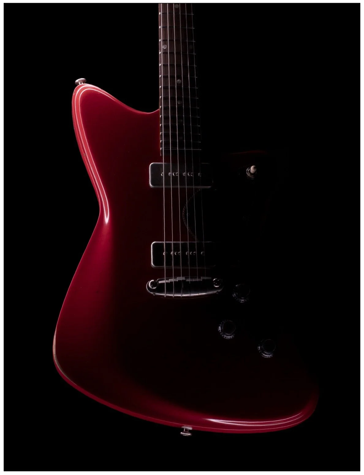 enTour-2020-Brochure-diego-vila-guitars-laura-palmer-glamour.jpg