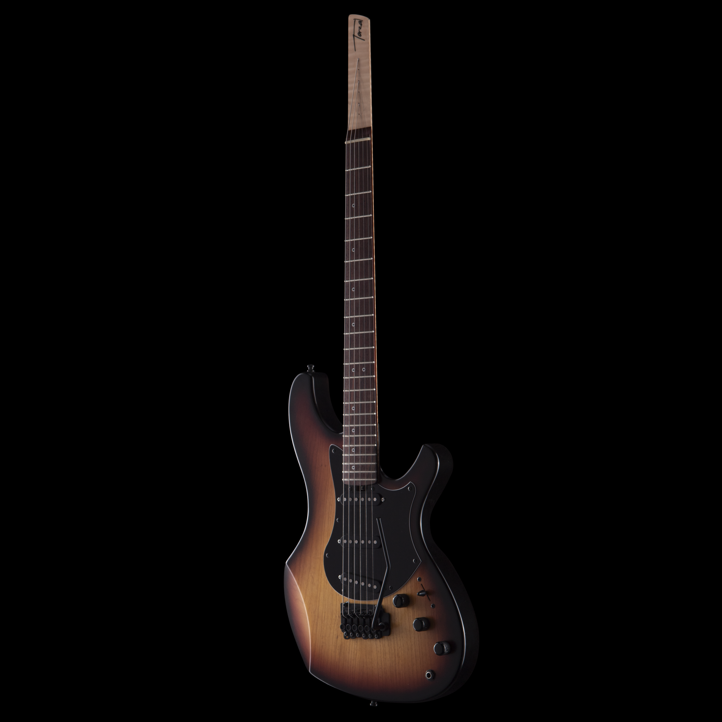 enTour 2026 Torzal Guitar Crescent - Front Full.png