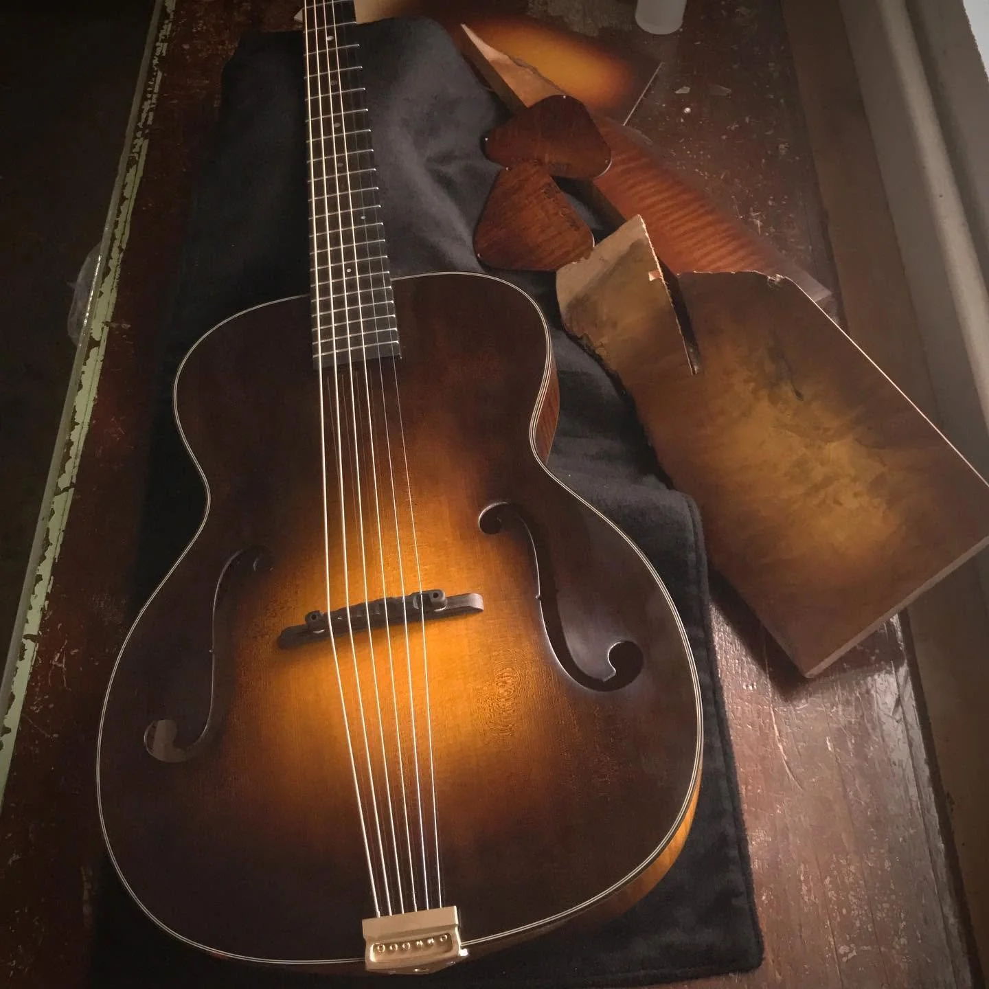 Northfiled-Mandolins-and-guitars-Revival-archtop-body-on-bench.jpg