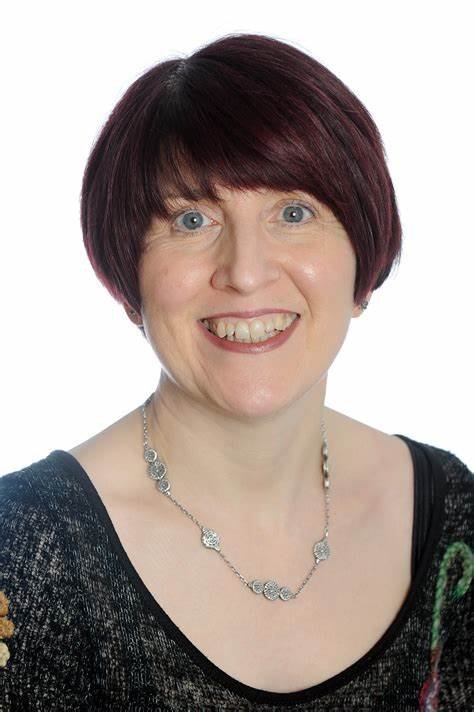 Dr Pauline Milne
