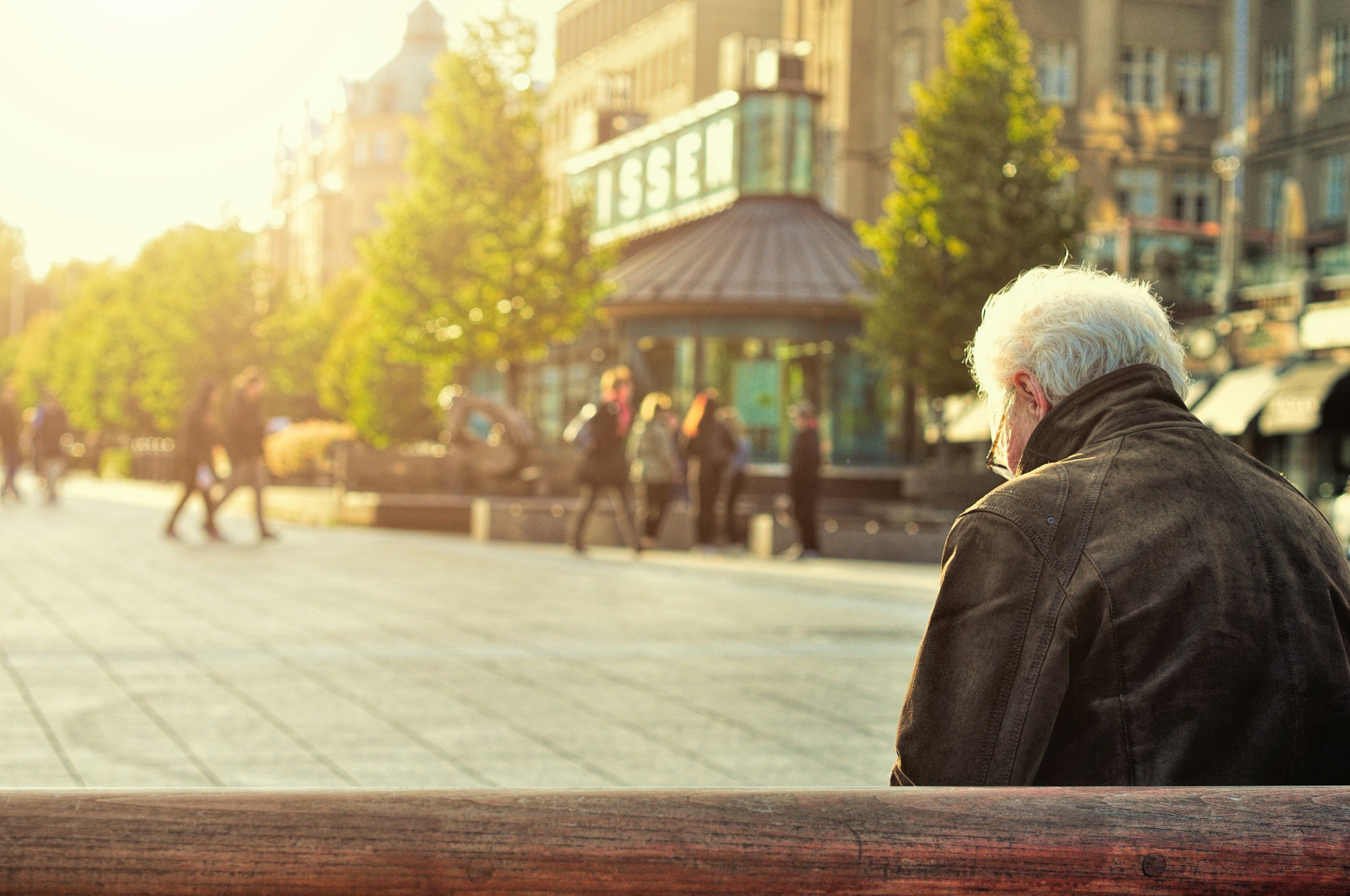 SENIOR LIVING: STRATEGIES FOR LONELINESS AND SOCIAL ISOLATION