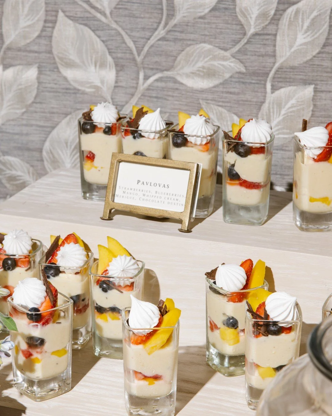 A moment for the patisserie lineup&mdash;because one cake just wasn&rsquo;t enough.

📸: @movemountainsco 

#woodenpin #woodenpinbakingco #castlehillinn #newportri #newportweddings #patisserie