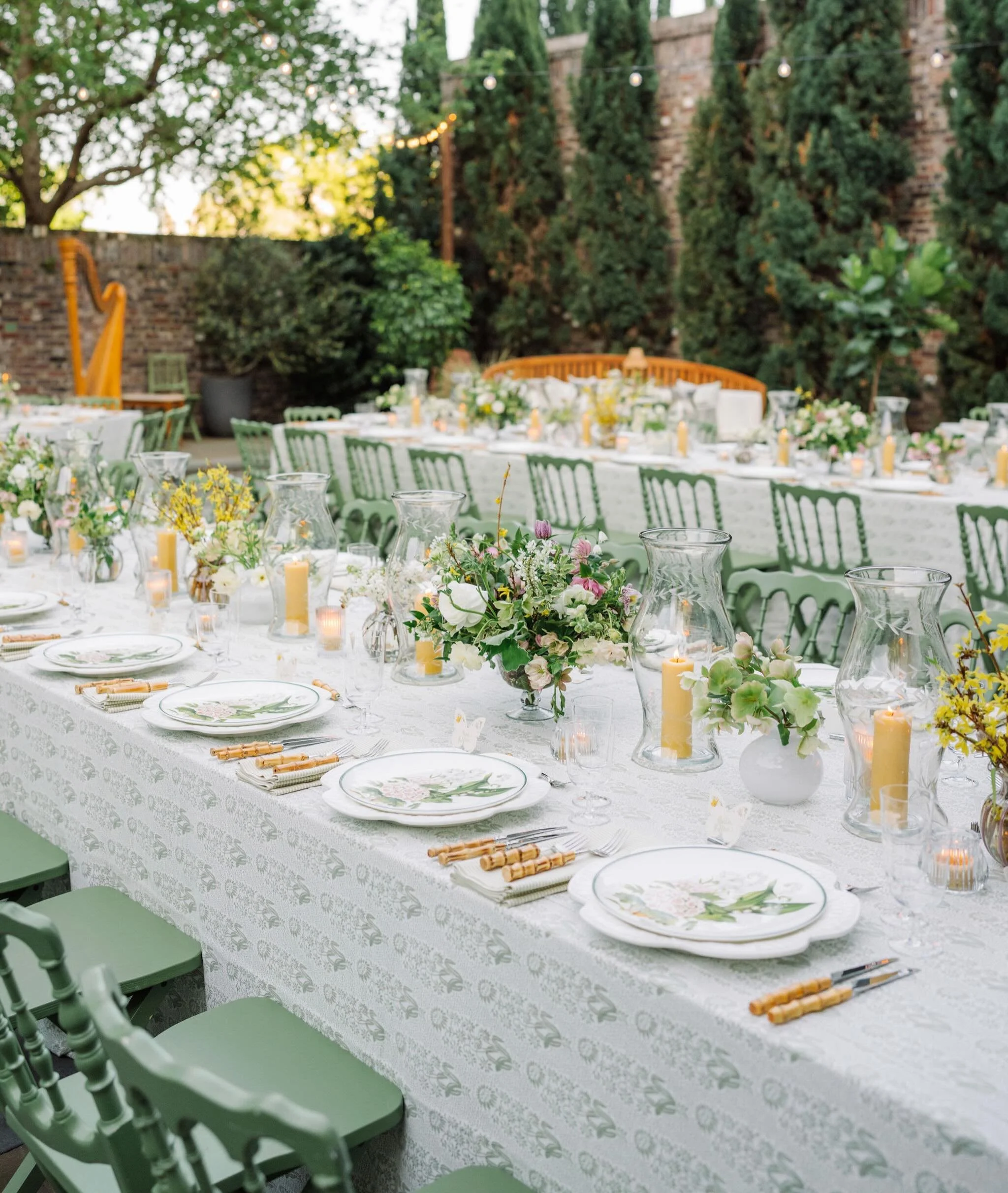 Our Clear Wave-Etched Artisan Hurricanes&mdash;a longtime favorite for special occasions.⁠
⁠
Seen here at a rehearsal dinner at @thedewberrycharleston. Thank you to @tupelohoneyflowershop and @sarahlilliedesigns for incorporating our pieces into the 