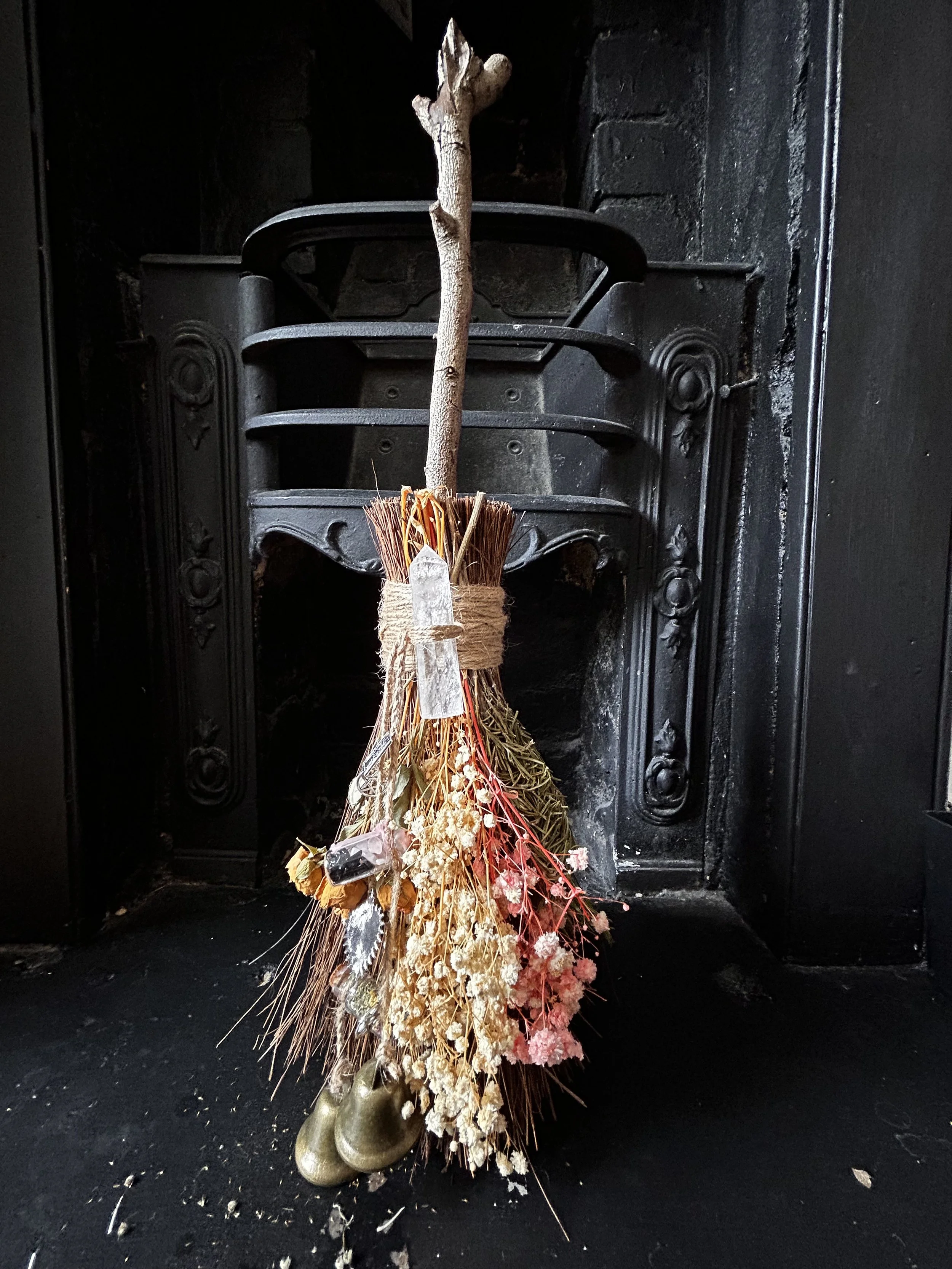 Lovers Whimsey broom