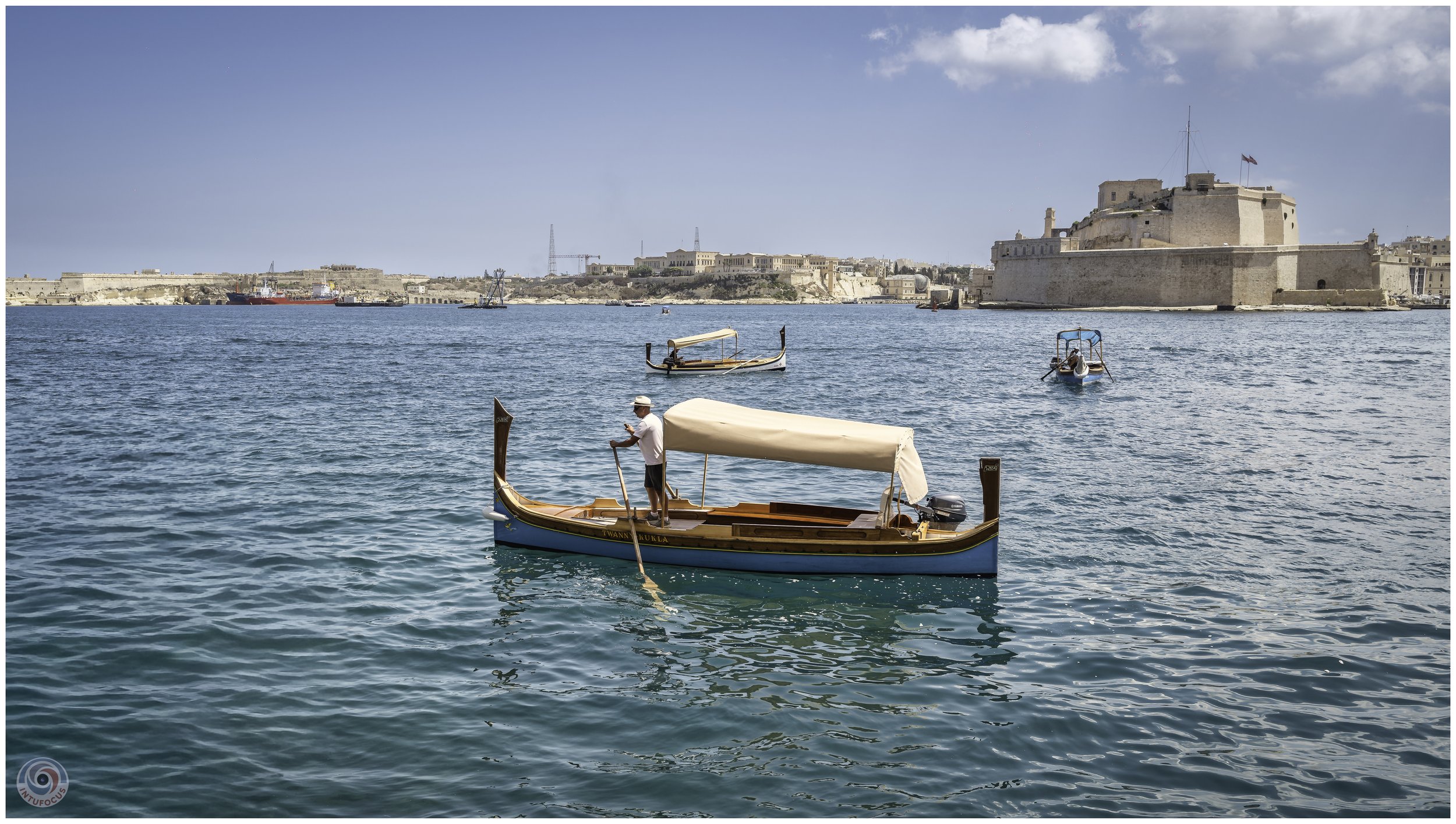 Ferry to Birgu.