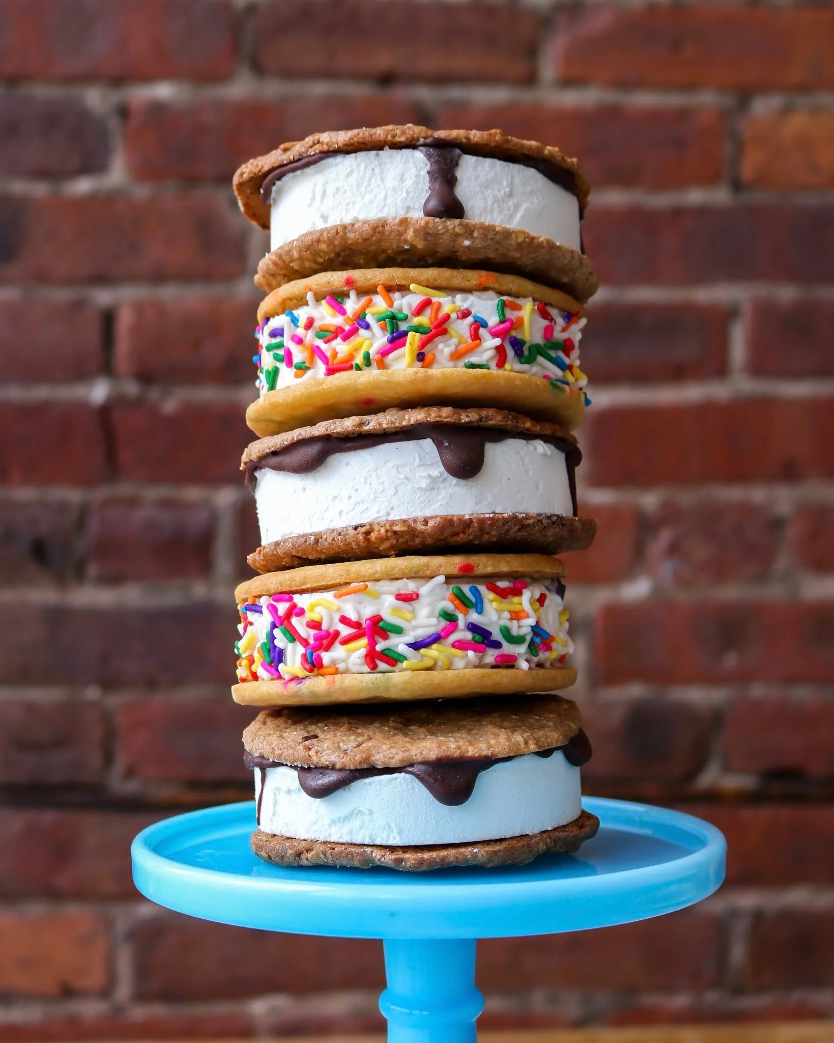 A tower of Confetti and Goodwich ice cream sandwiches to brighten up your Tuesday! Which one is your fave? #thegoodbatch