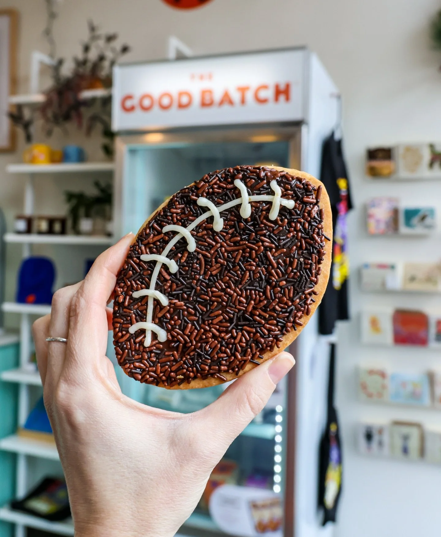 Laces out! 🏈 Brown butter shortbread cookies with milk chocolate caramel ganache and real chocolate sprinkles - a little nostalgic nod for the fans who know. Available daily in January! #thegoodbatch