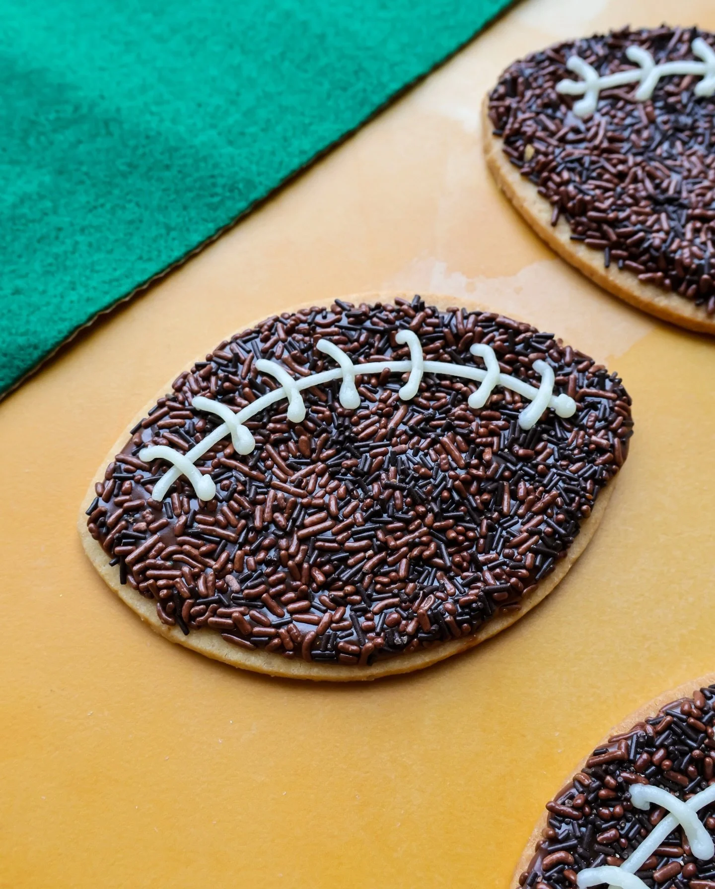 Laces Out and ready for a weekend of football. 🏈

Brown butter cookies, milk chocolate caramel ganache, real chocolate sprinkles - no flags on this play. Available in January daily! #thegoodbatch