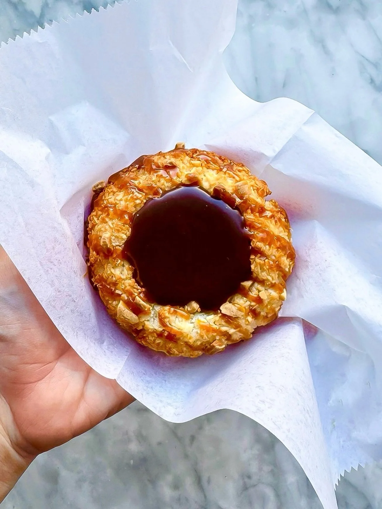 She&rsquo;s back. 🥥✨ Our Coconut Almond Macaroon has returned for February! Chewy, toasty, and just as good as you remember. Available all month long.
#thegoodbatch