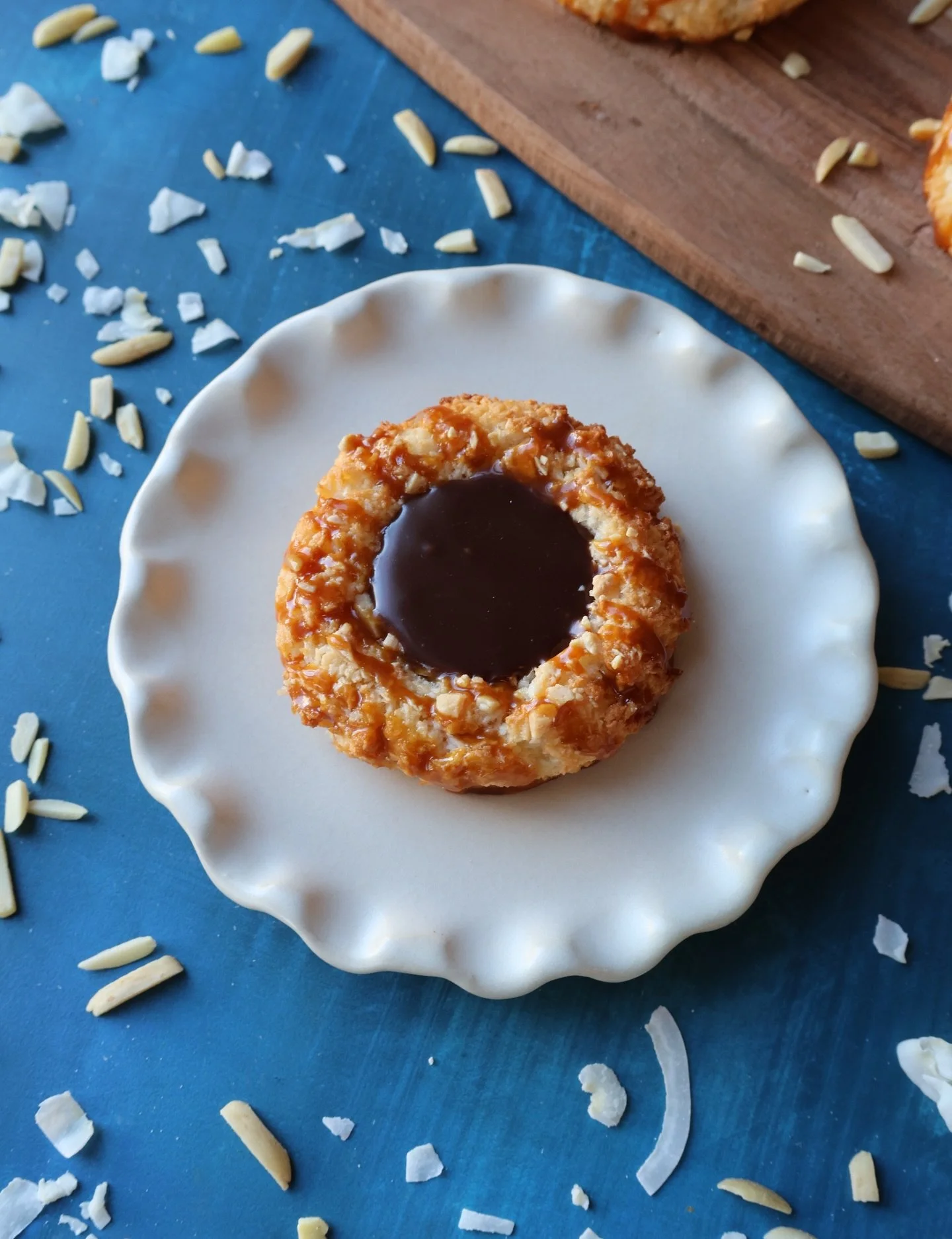 Chewy, toasty, forever a favorite. 🥥✨ Our Coconut Almond Macaroon is so scrumptious you&rsquo;ll be thinking about it all day. Naturally gluten-free, too! #thegoodbatch