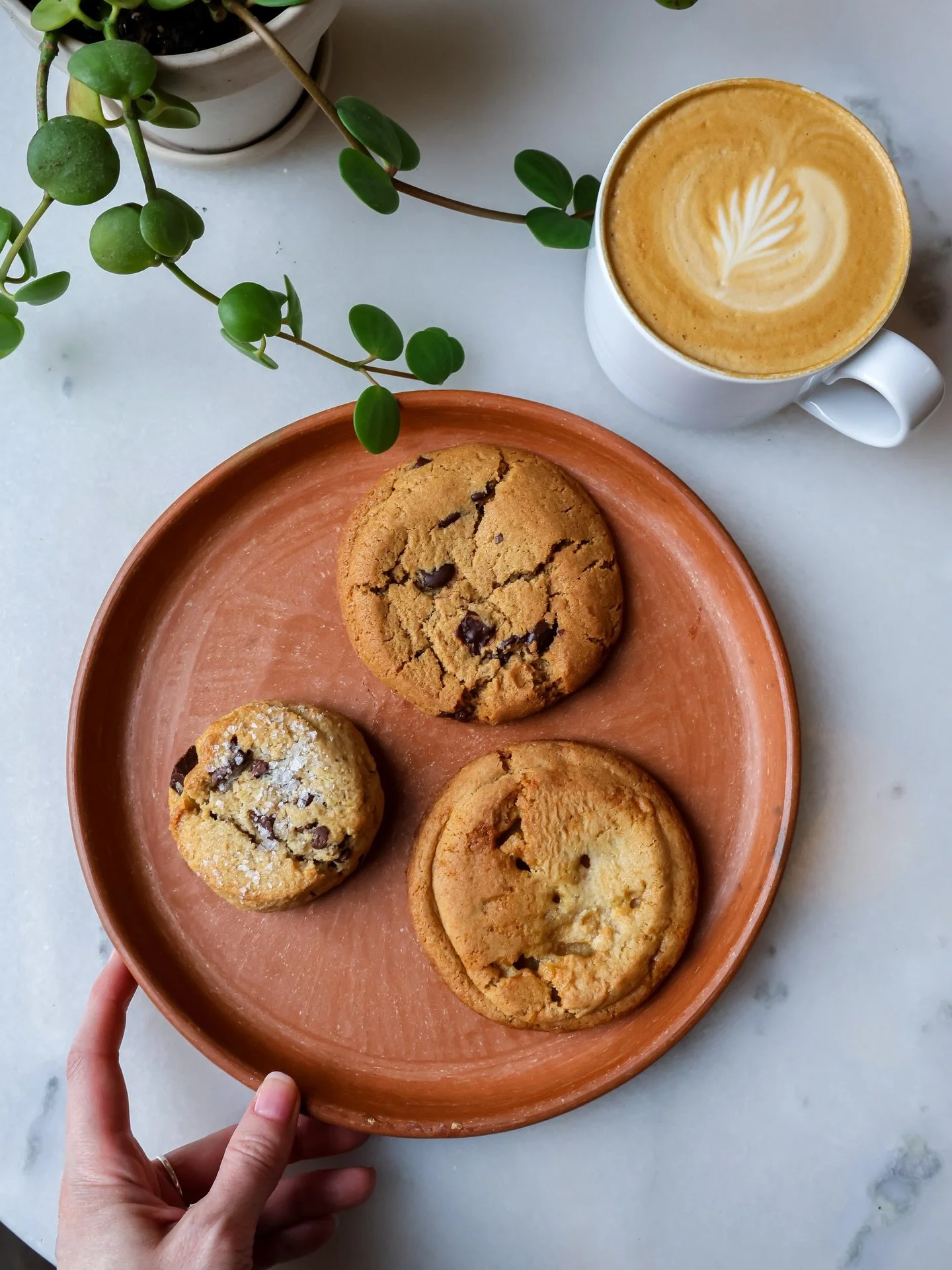 The classics, for a reason. ☕🍪 Chocolate Chip, Tahini Chocolate Chunk, and Biggie Buttercrunch cookies. Best enjoyed with a good latte and a slow moment. #thegoodbatch