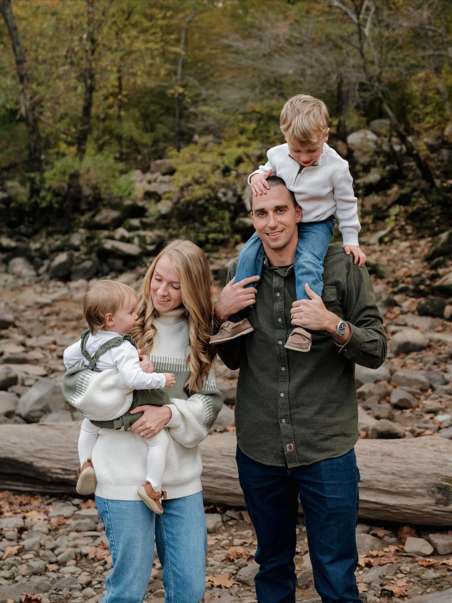 A few favorites from this family session 💛
