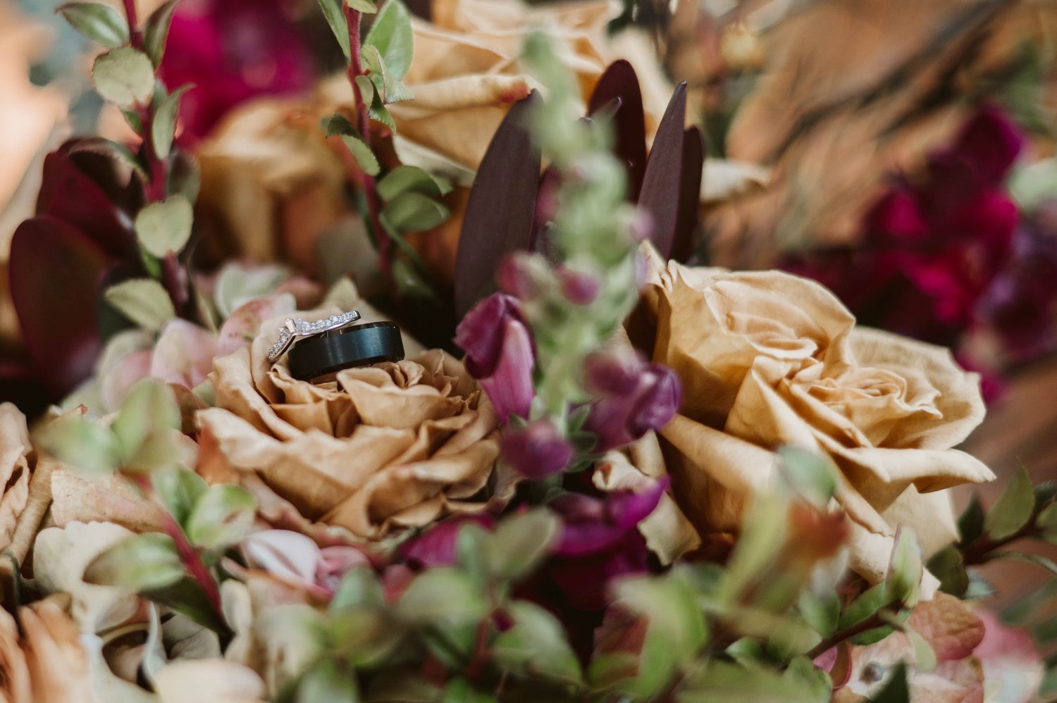 Hale+Street+Center+Wedding+Photos+_+Charleston,+WV+Photographer+_+WV+Wedding+Photographer+_+Megan+Tabelon+Photography (2).jpeg