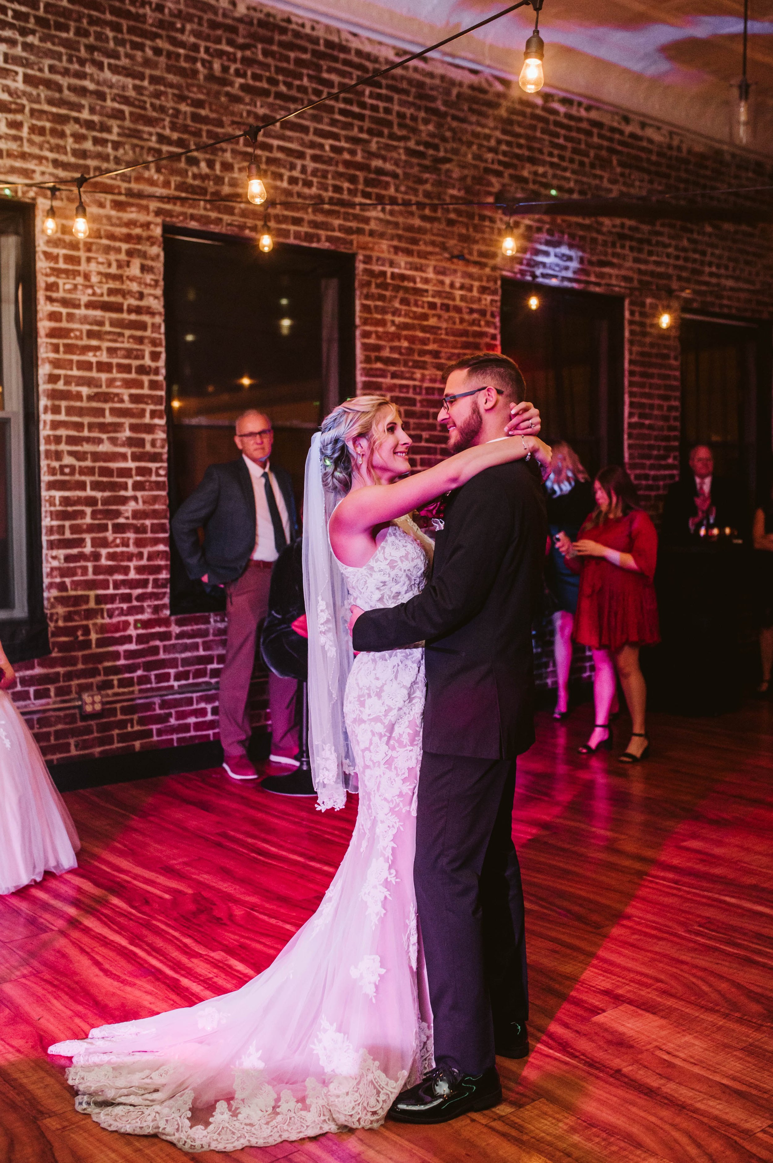 Hale+Street+Center+Wedding+Photos+_+Charleston,+WV+Photographer+_+WV+Wedding+Photographer+_+Megan+Tabelon+Photography (56).jpeg