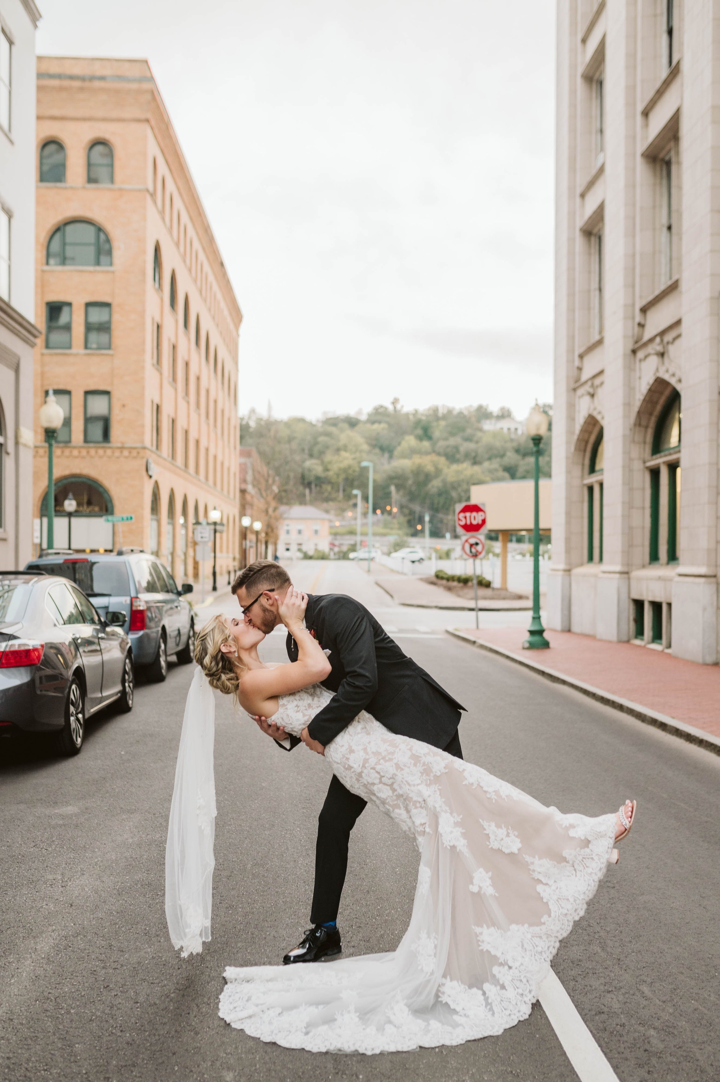 Hale+Street+Center+Wedding+Photos+_+Charleston,+WV+Photographer+_+WV+Wedding+Photographer+_+Megan+Tabelon+Photography (43).jpeg