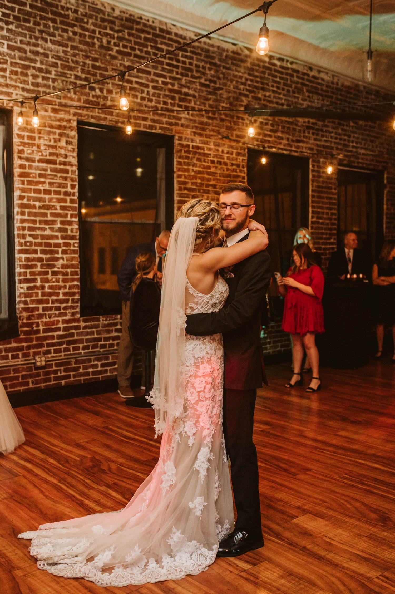 Hale+Street+Center+Wedding+Photos+_+Charleston,+WV+Photographer+_+WV+Wedding+Photographer+_+Megan+Tabelon+Photography (58).jpeg