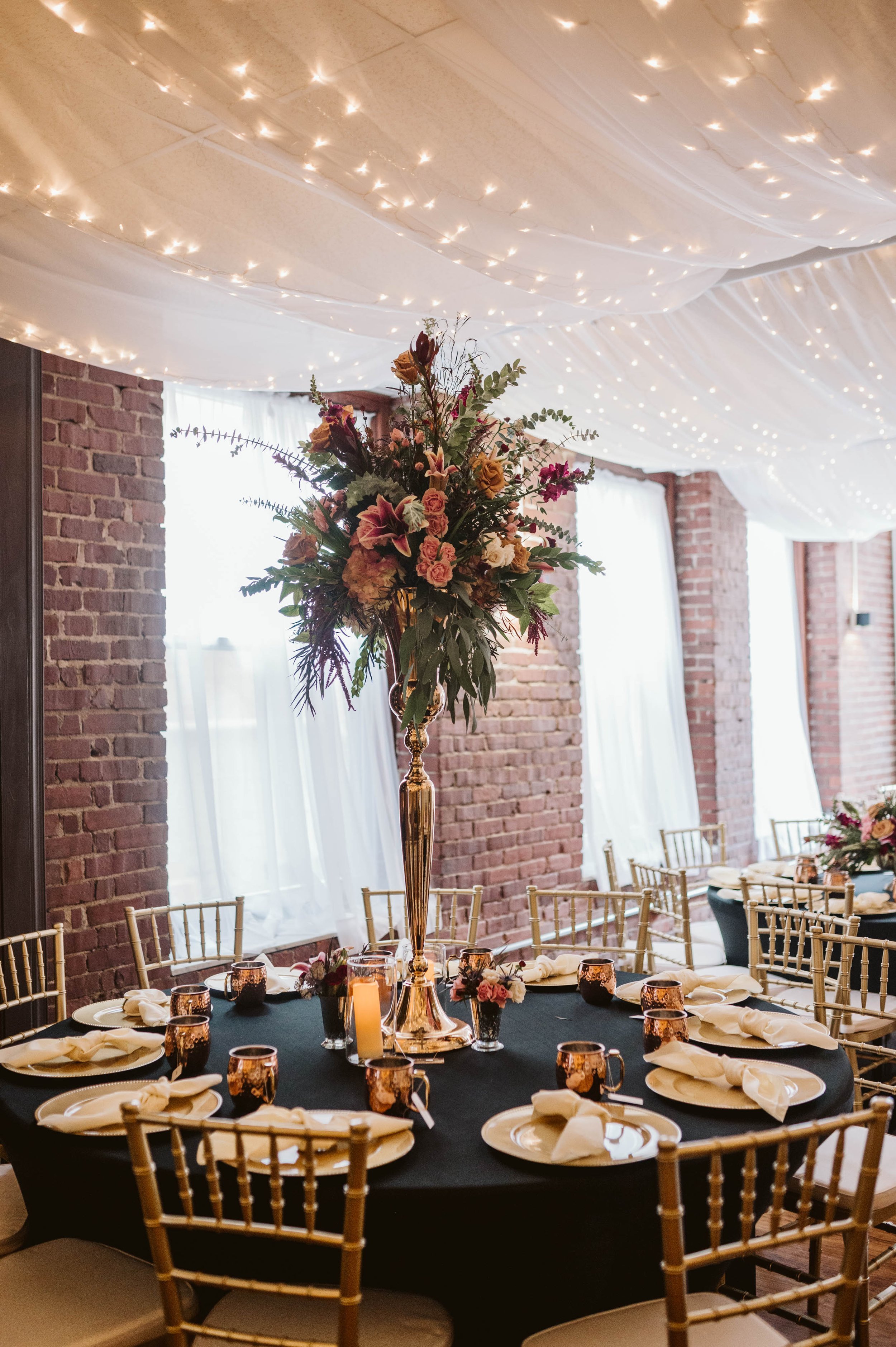 Hale+Street+Center+Wedding+Photos+_+Charleston,+WV+Photographer+_+WV+Wedding+Photographer+_+Megan+Tabelon+Photography (47).jpeg