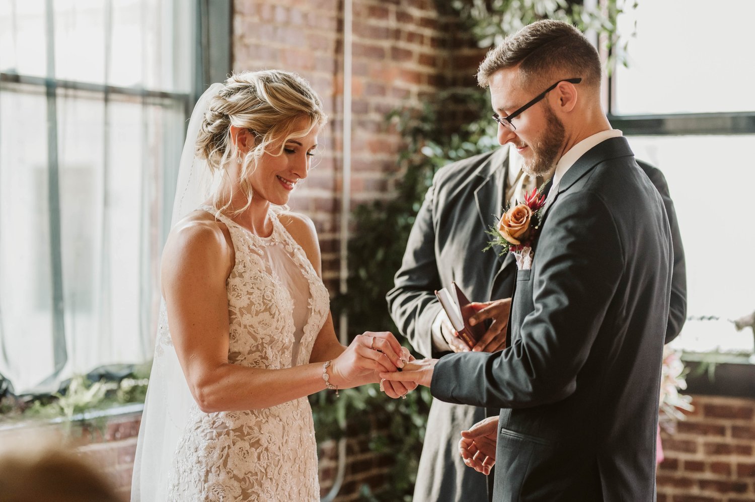 Hale+Street+Center+Wedding+Photos+_+Charleston,+WV+Photographer+_+WV+Wedding+Photographer+_+Megan+Tabelon+Photography (29).jpeg