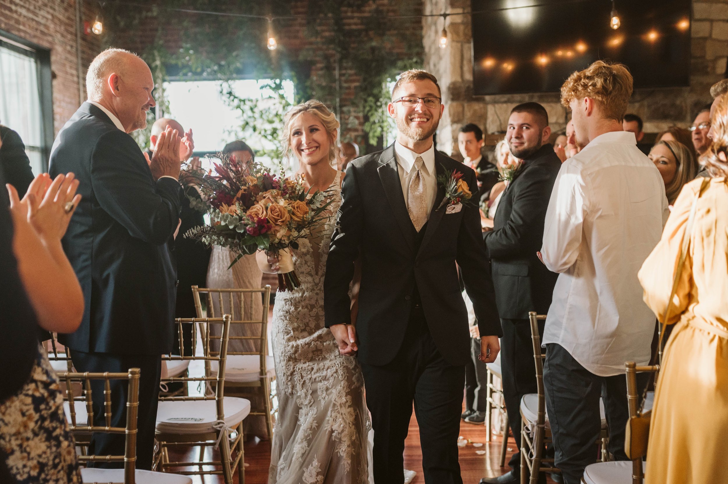 Hale+Street+Center+Wedding+Photos+_+Charleston,+WV+Photographer+_+WV+Wedding+Photographer+_+Megan+Tabelon+Photography (31).jpeg