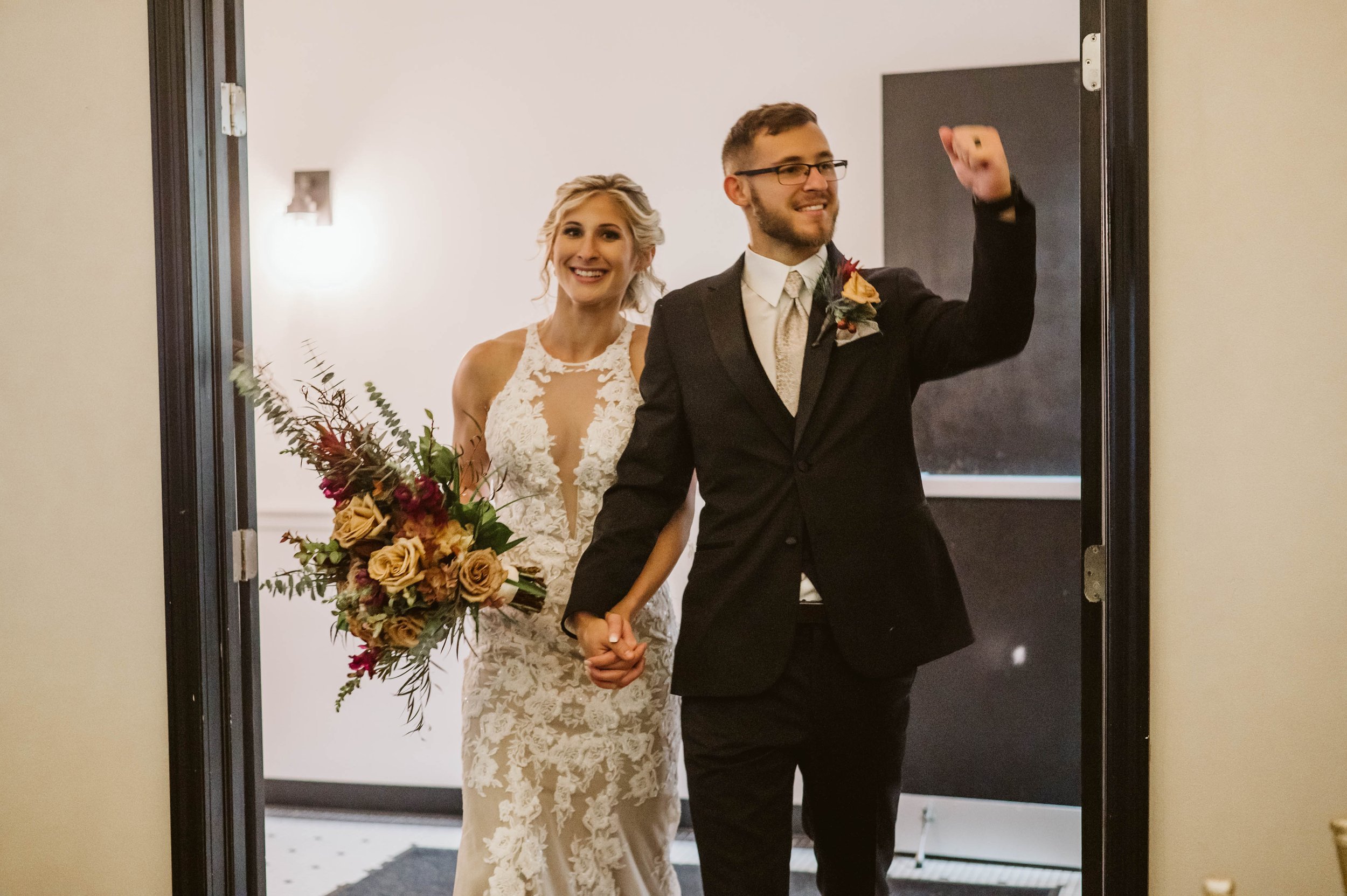 Hale+Street+Center+Wedding+Photos+_+Charleston,+WV+Photographer+_+WV+Wedding+Photographer+_+Megan+Tabelon+Photography (48).jpeg