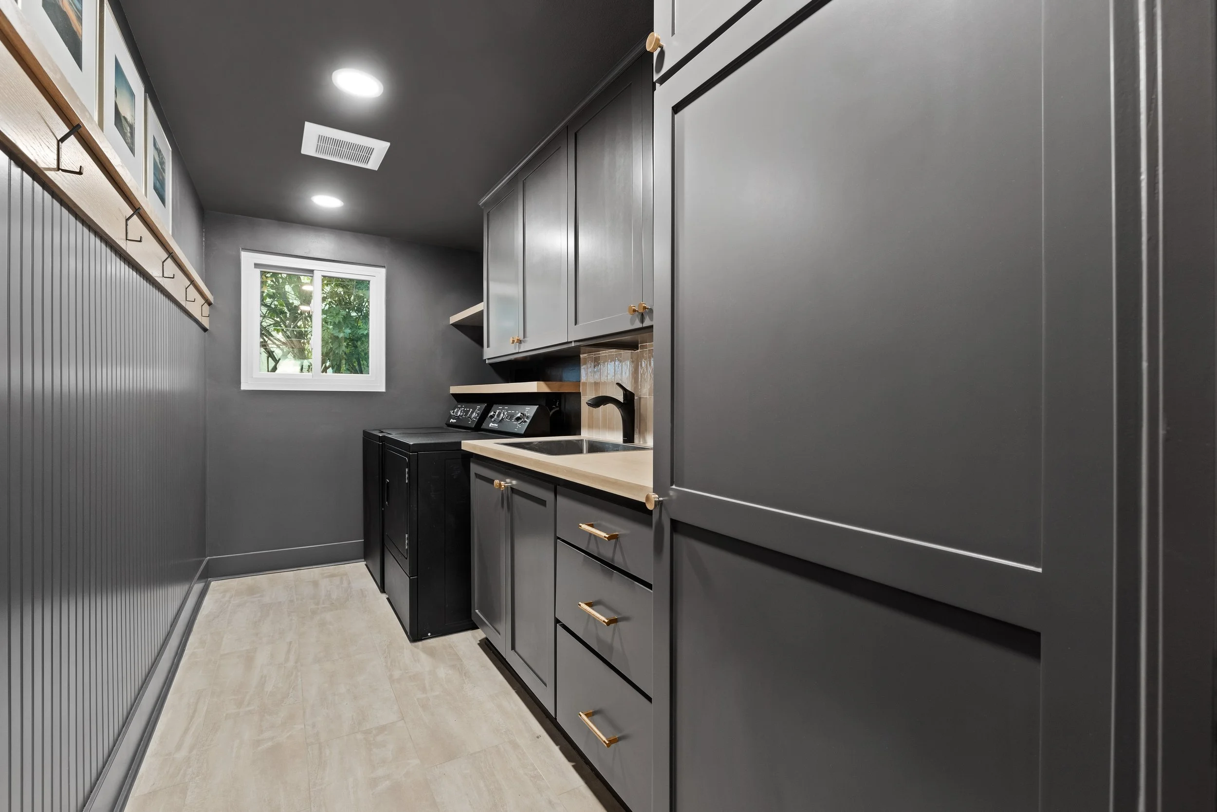 California_Real_Estate_Photography_Laurelglen-9.jpg