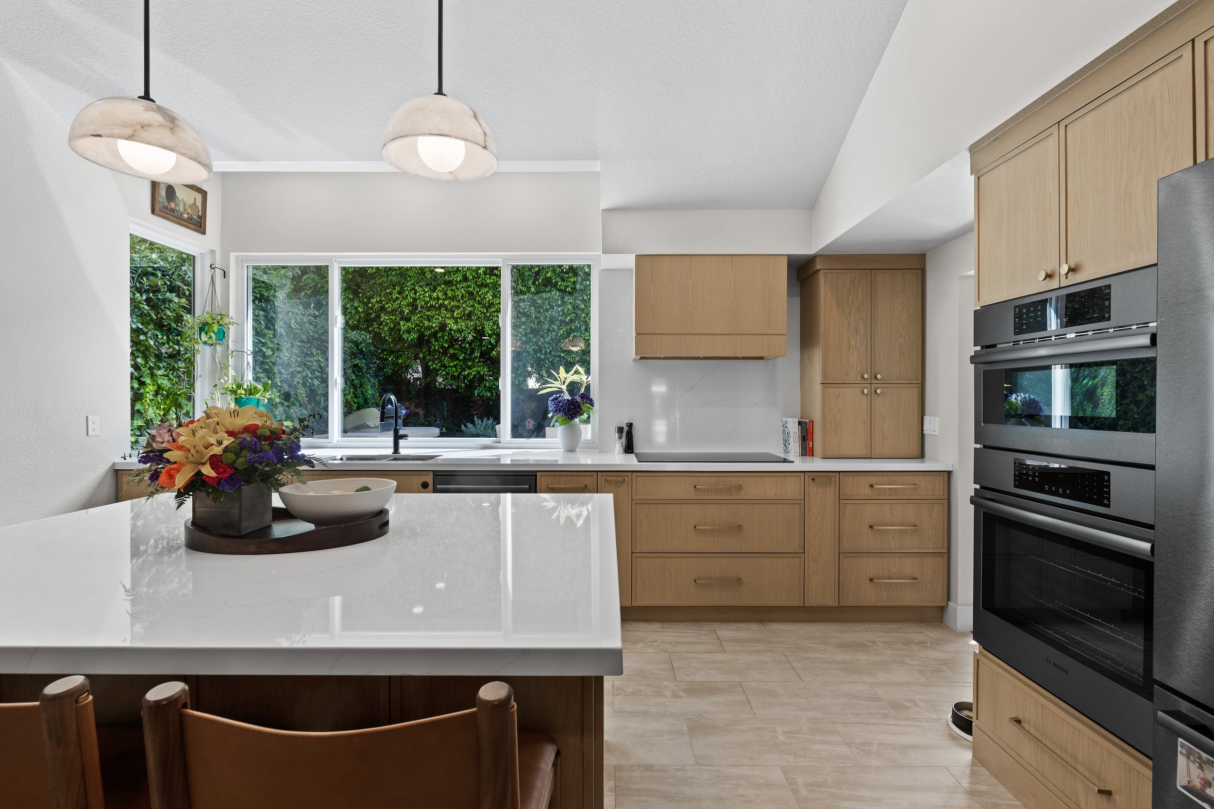 California_Real_Estate_Photography_Laurelglen-2.jpg