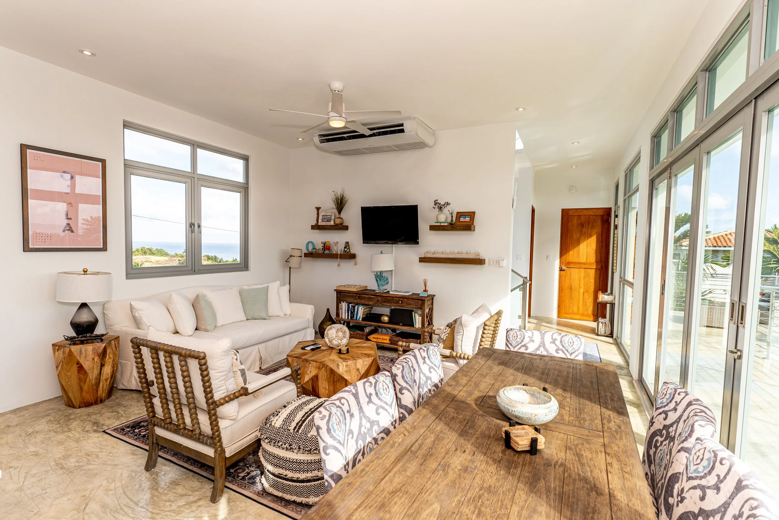 sala interior design by vampio design inc.jpg