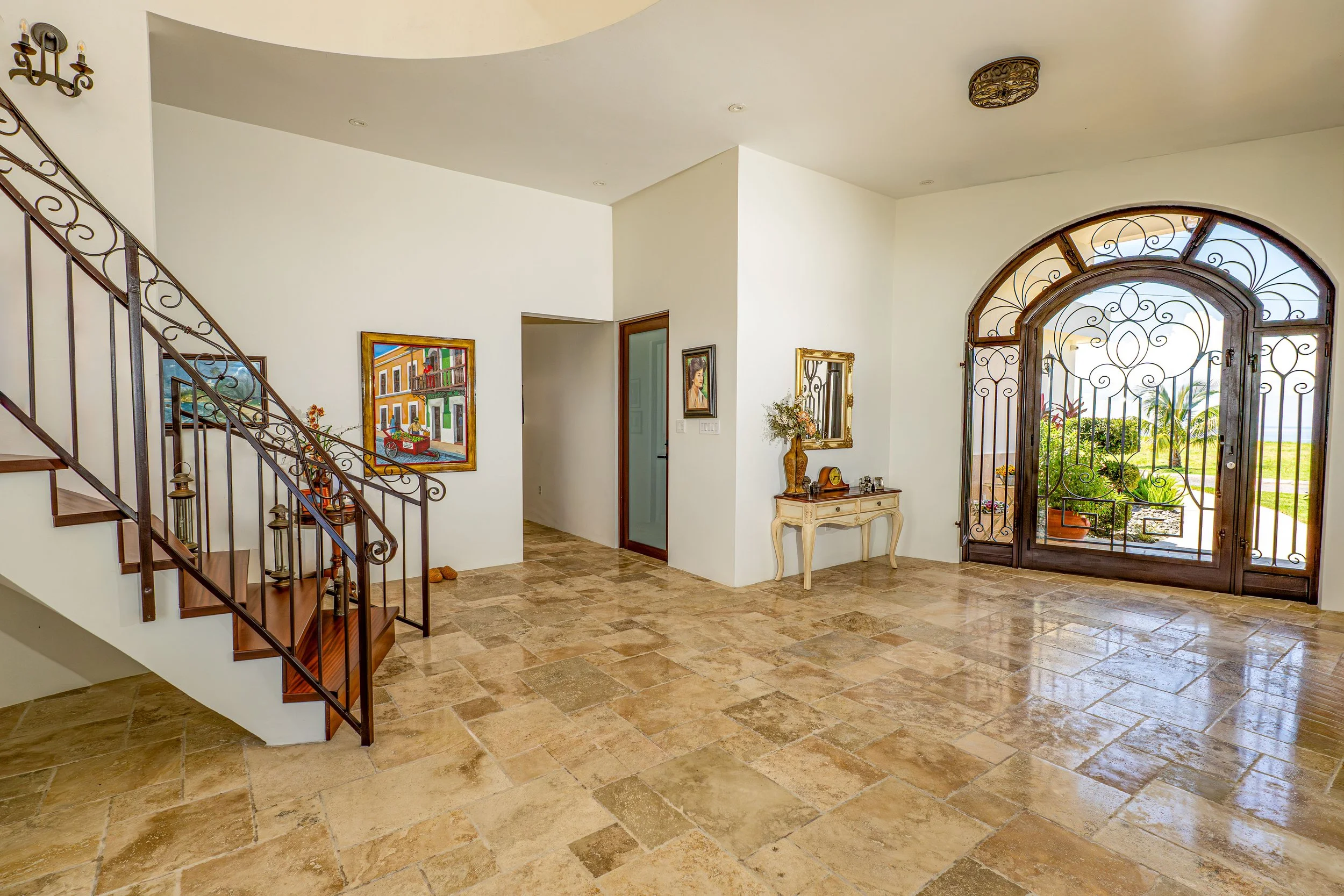 grand entrance designed by top archtiect in rincon veronica ampio.jpg
