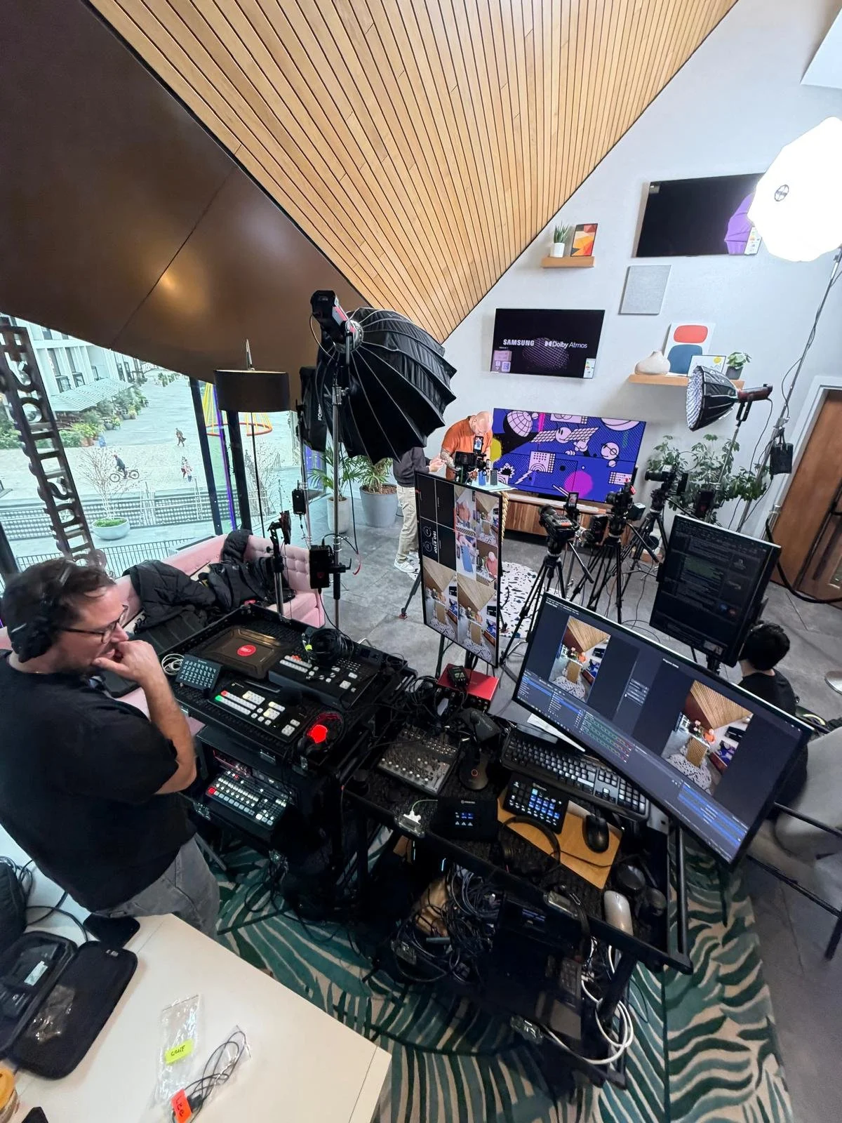 Heavy Graphic overlay broadcast set up