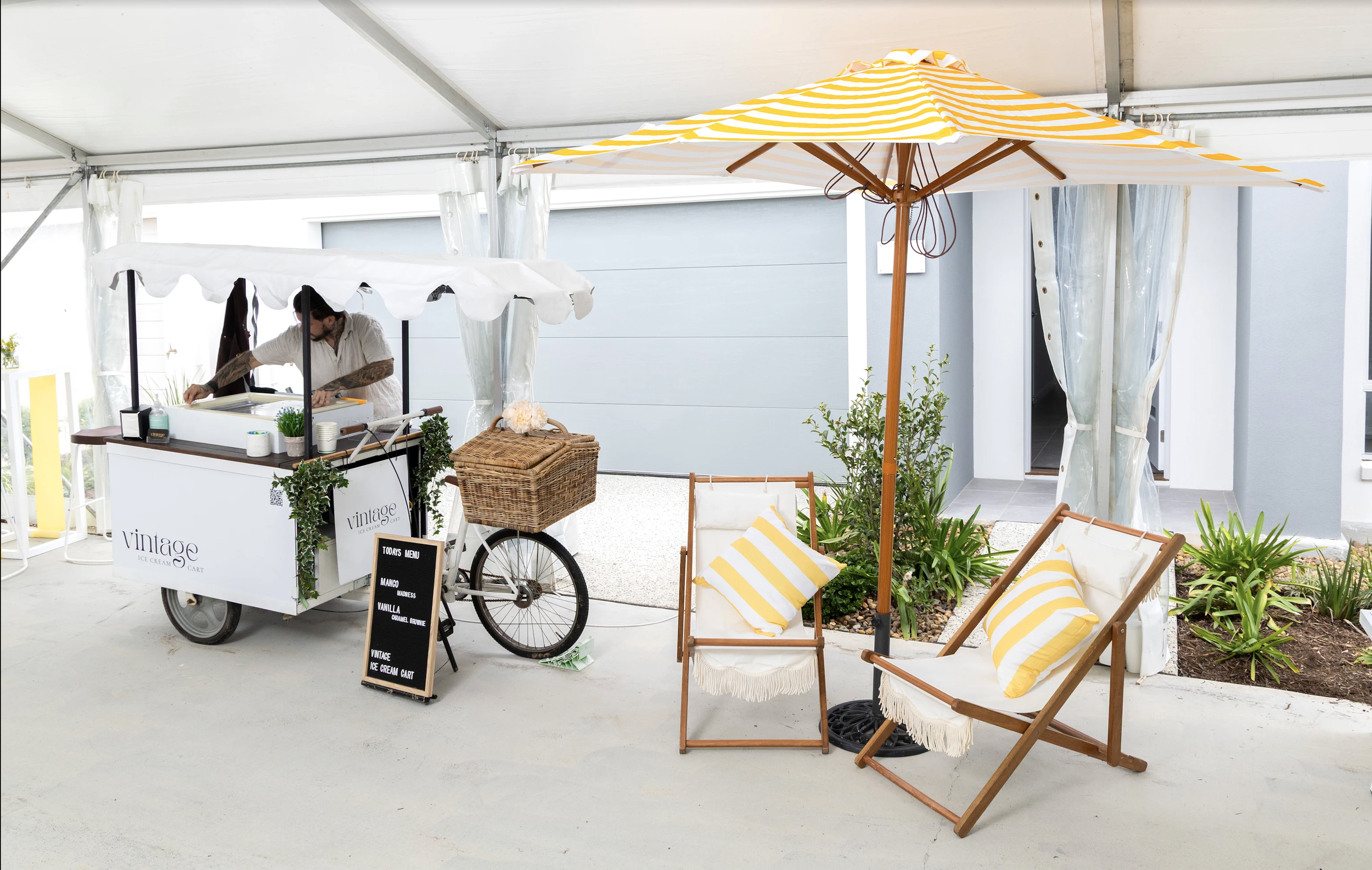 Vintage Ice Cream Cart gallery 1