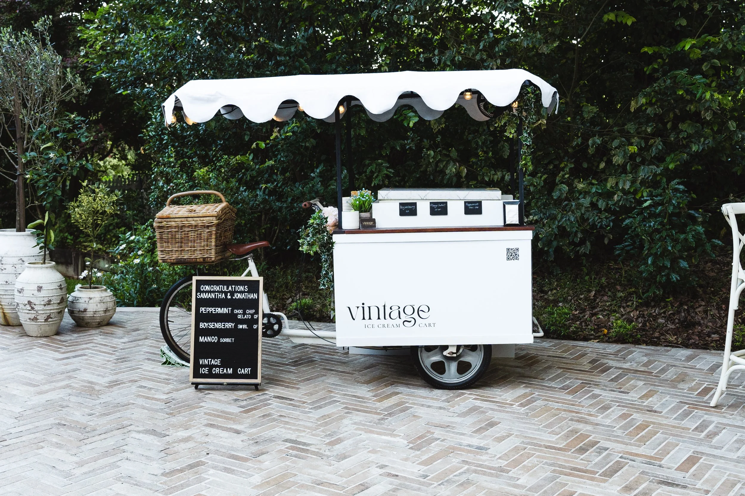 Vintage Ice Cream Cart gallery 3