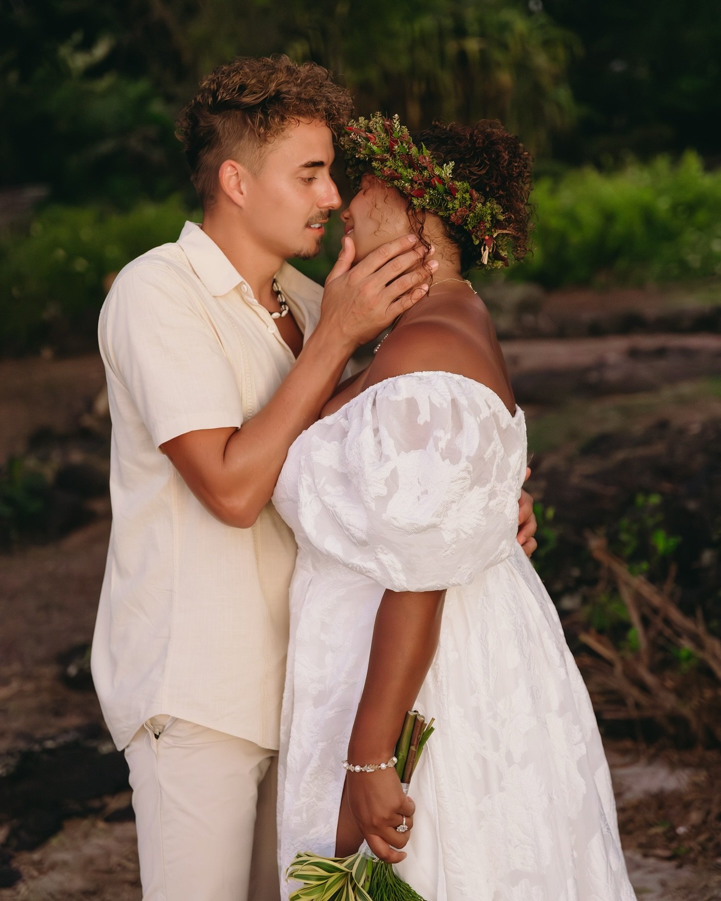 We are celebrating our 5th wedding anniversary!! 

In September we renewed our vows in Hawaii! It was a beautiful and intimate moment that we recommitted to each other and our little family. 5 years and we are still in love more than ever! So blessed