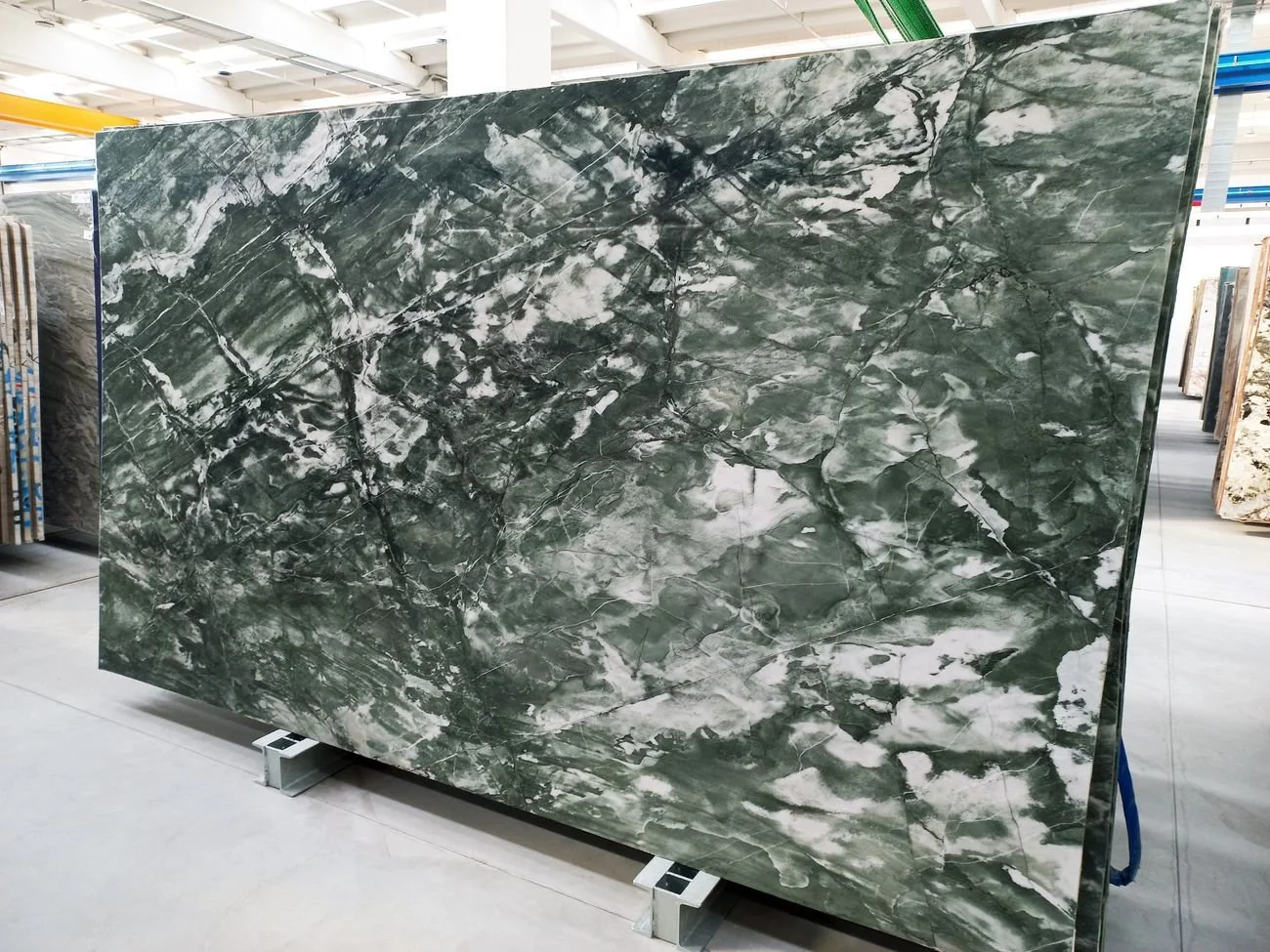 We ❤️ this 3cm Aquabella Quartzite from one of our stone suppliers, @tritonstonegroup

Looking for a countertop that delivers both high-end style and long-term durability? 3cm Acquabella Quartzite checks every box. This stone brings a luxurious, elev