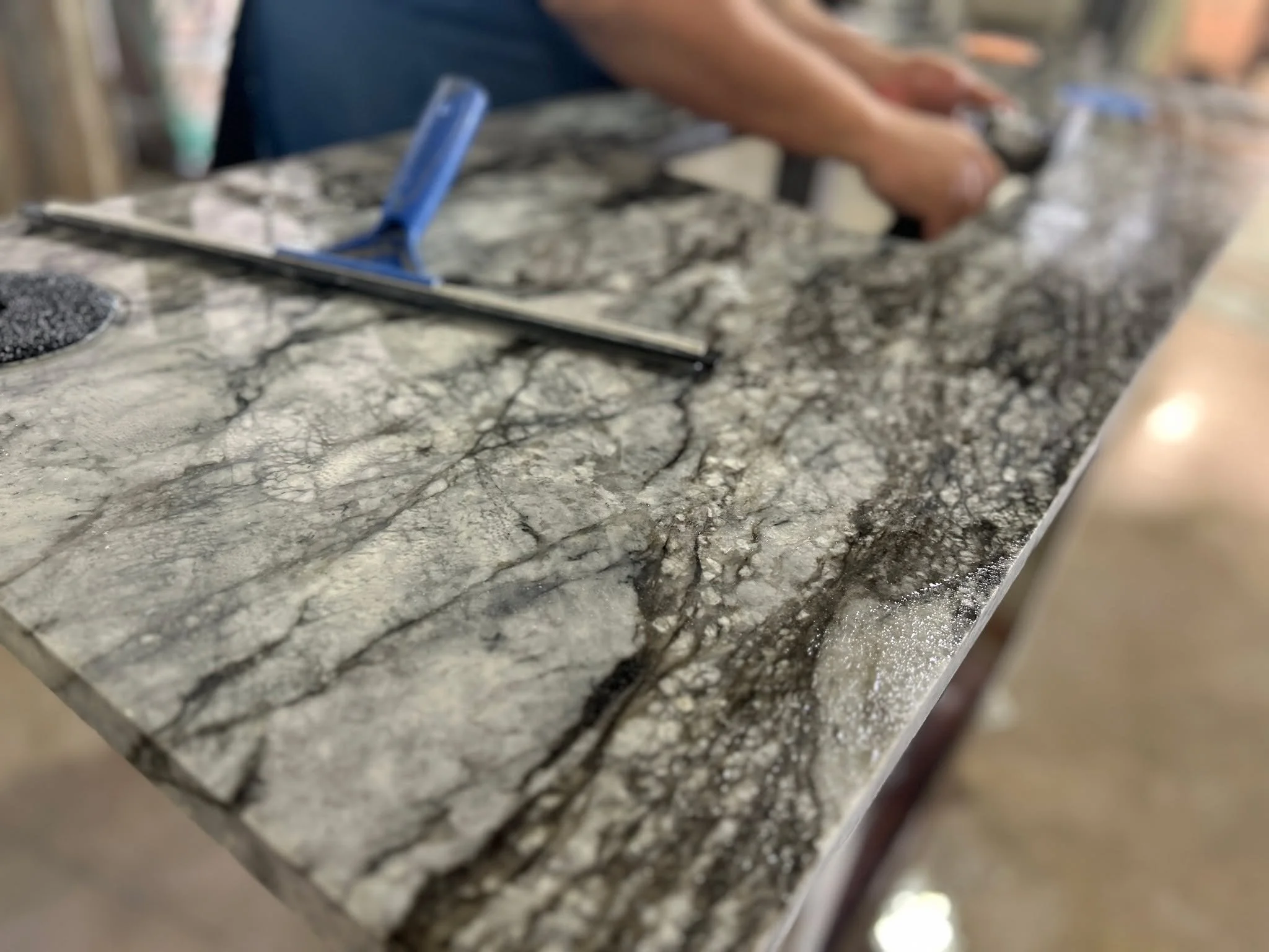 At The Design Center at Red River Lumber, we help homeowners, builders, and remodelers find countertop materials that do more than just fill space. We help you choose something that changes the room.

Visit our showroom in Texarkana and let our team 