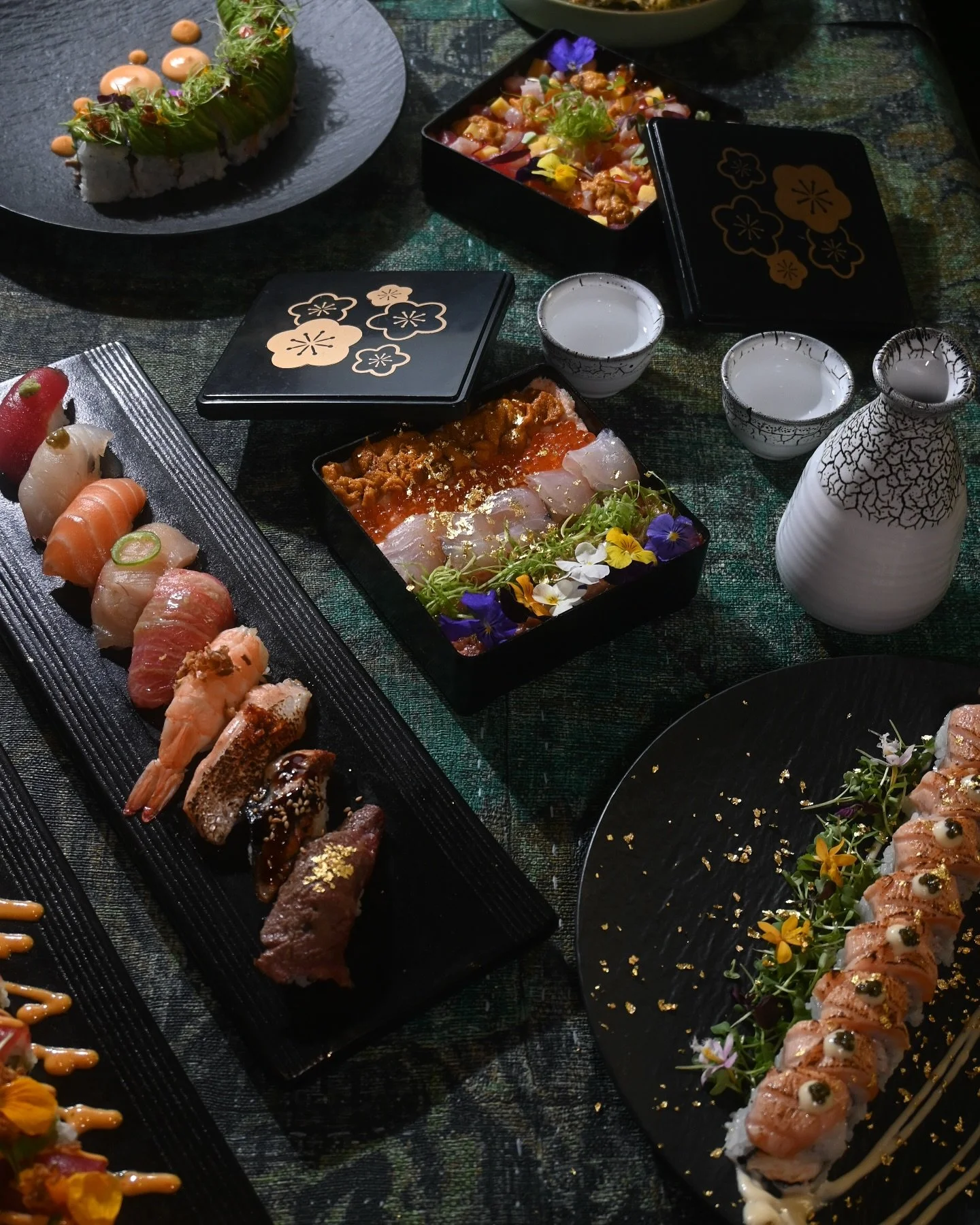 When your weekend kicks off with a dinner that looks like this, you know it&rsquo;s going to be a good one. 🍣