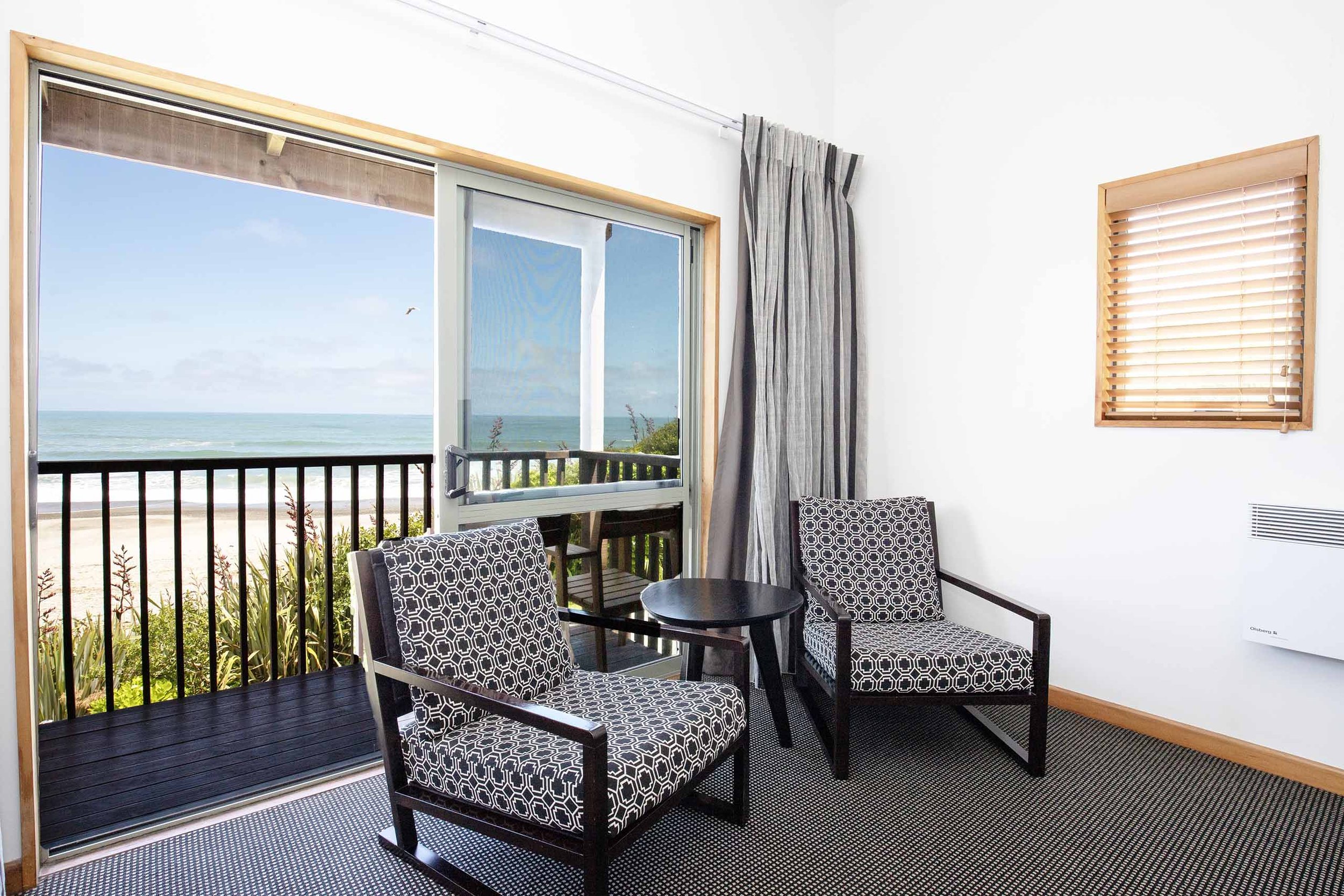 Grand Ocean View QS with Balcony-large-banner.jpg