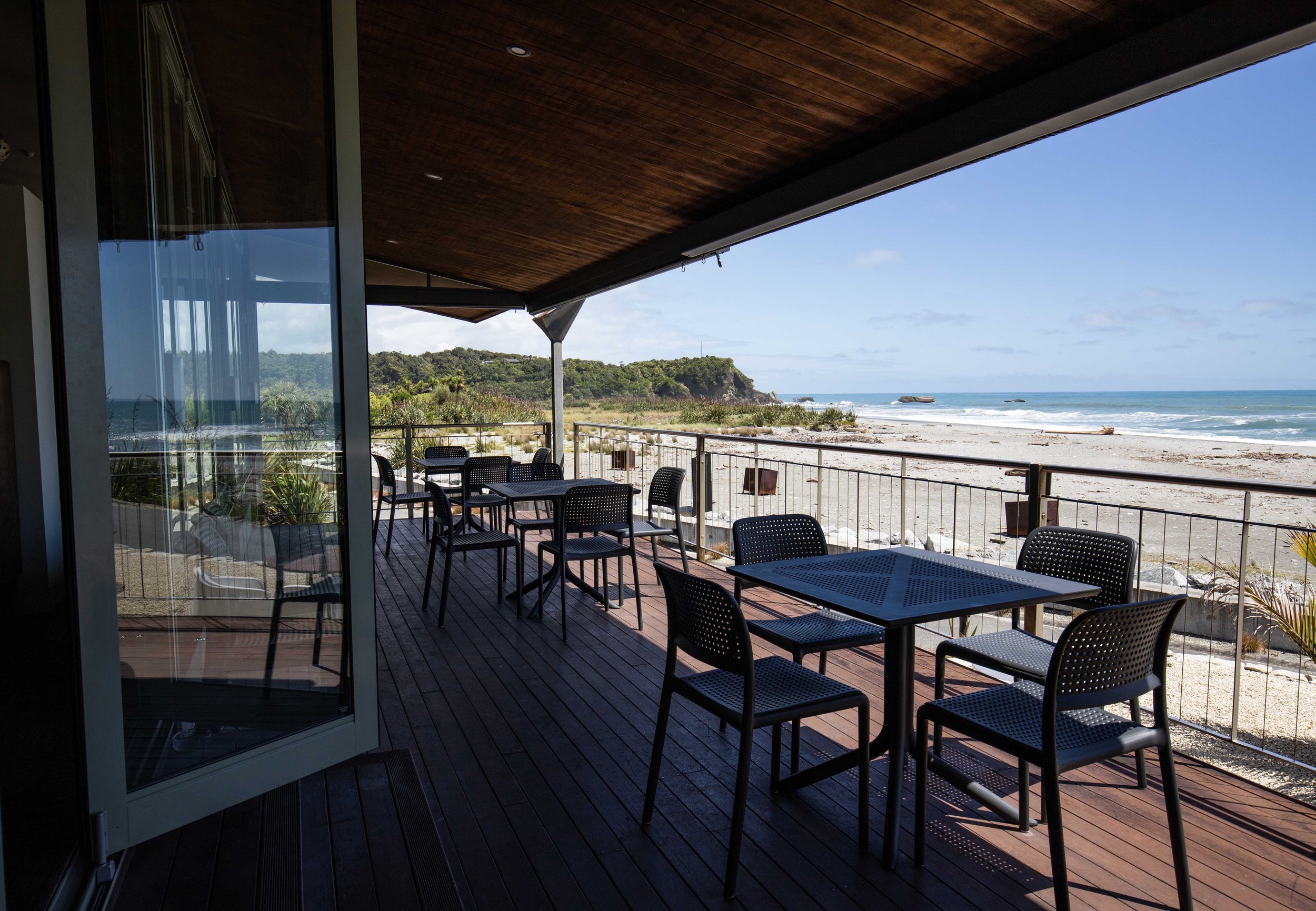 Punakaiki Ocean View Restaurant - Outdoor Seating_LR.jpg