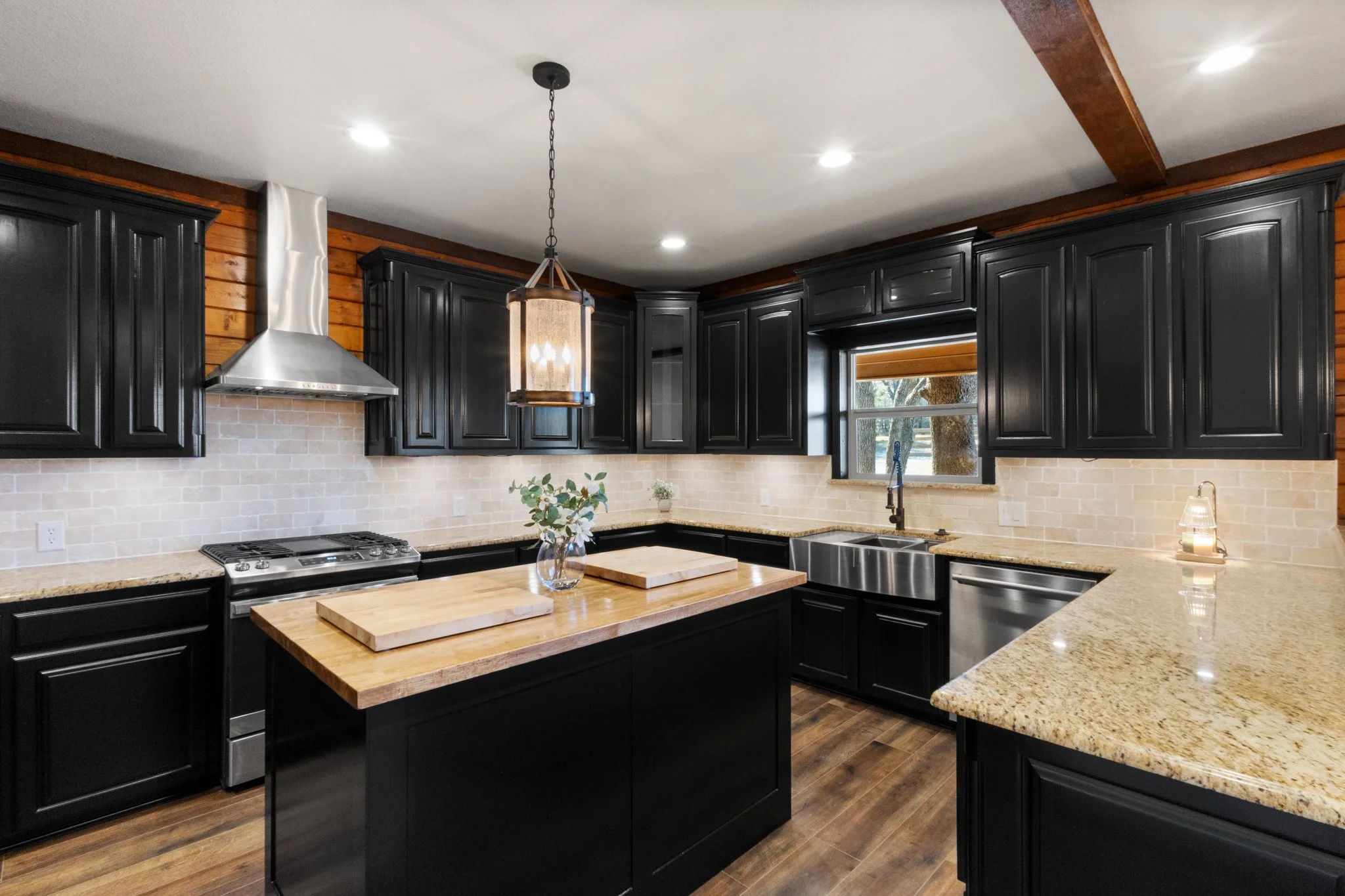 542 Whispering Oaks_-21.jpg