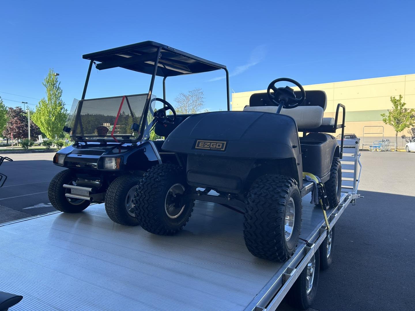A couple of unique custom classic carts on the trailer today! Whether you have a clean neighborhood cruiser or navigate your property in a lifted rig we can handle your maintenance needs! Call us today - 503-505-6446

#Portland #Hillsboro #SmallBusin